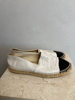 Chanel CC Logo Espadrilles White Black, 38