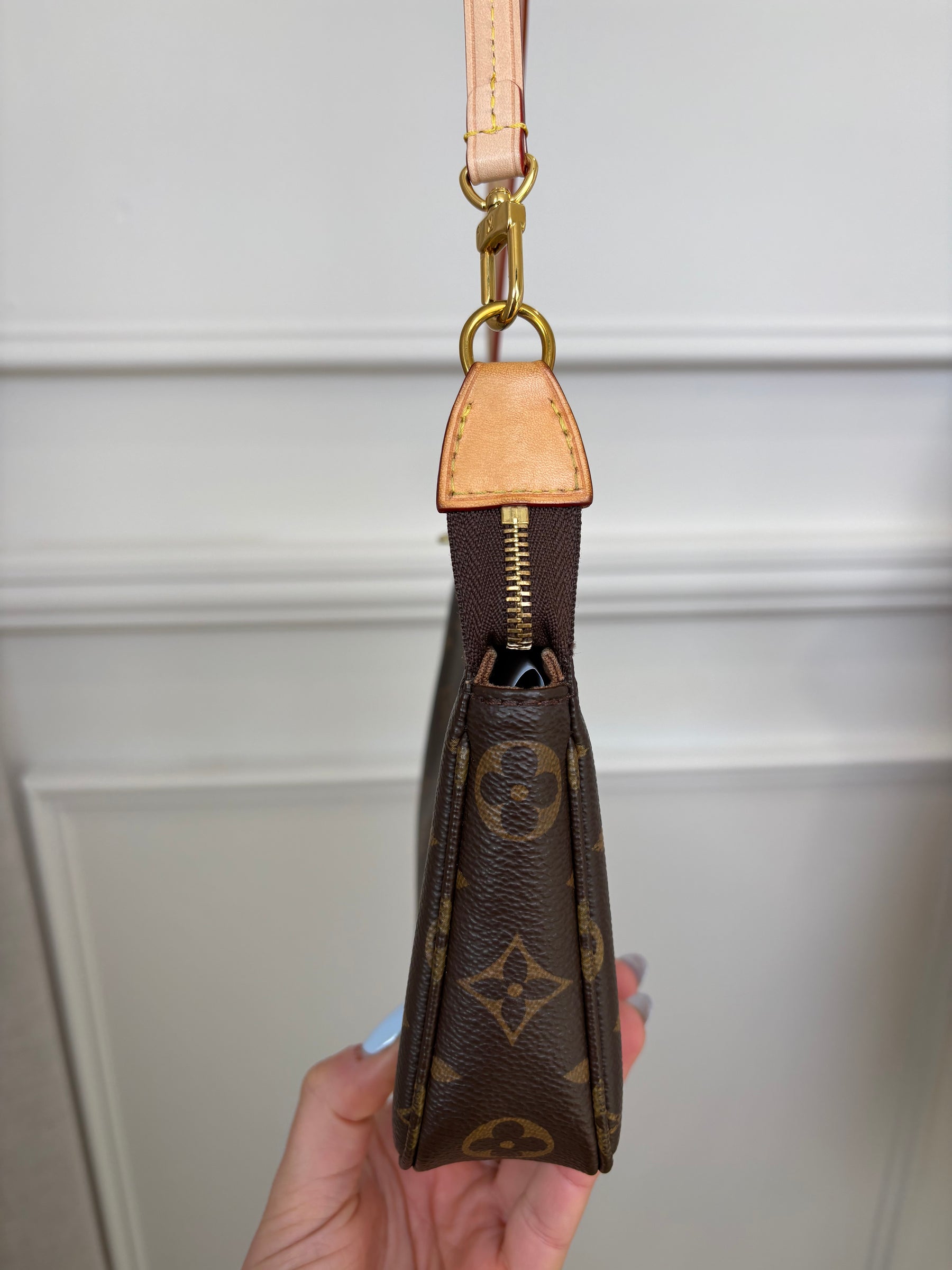 Louis Vuitton Monogram Pochette