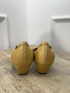 Prada Almond Patent Pointed Kitten Heel, 39