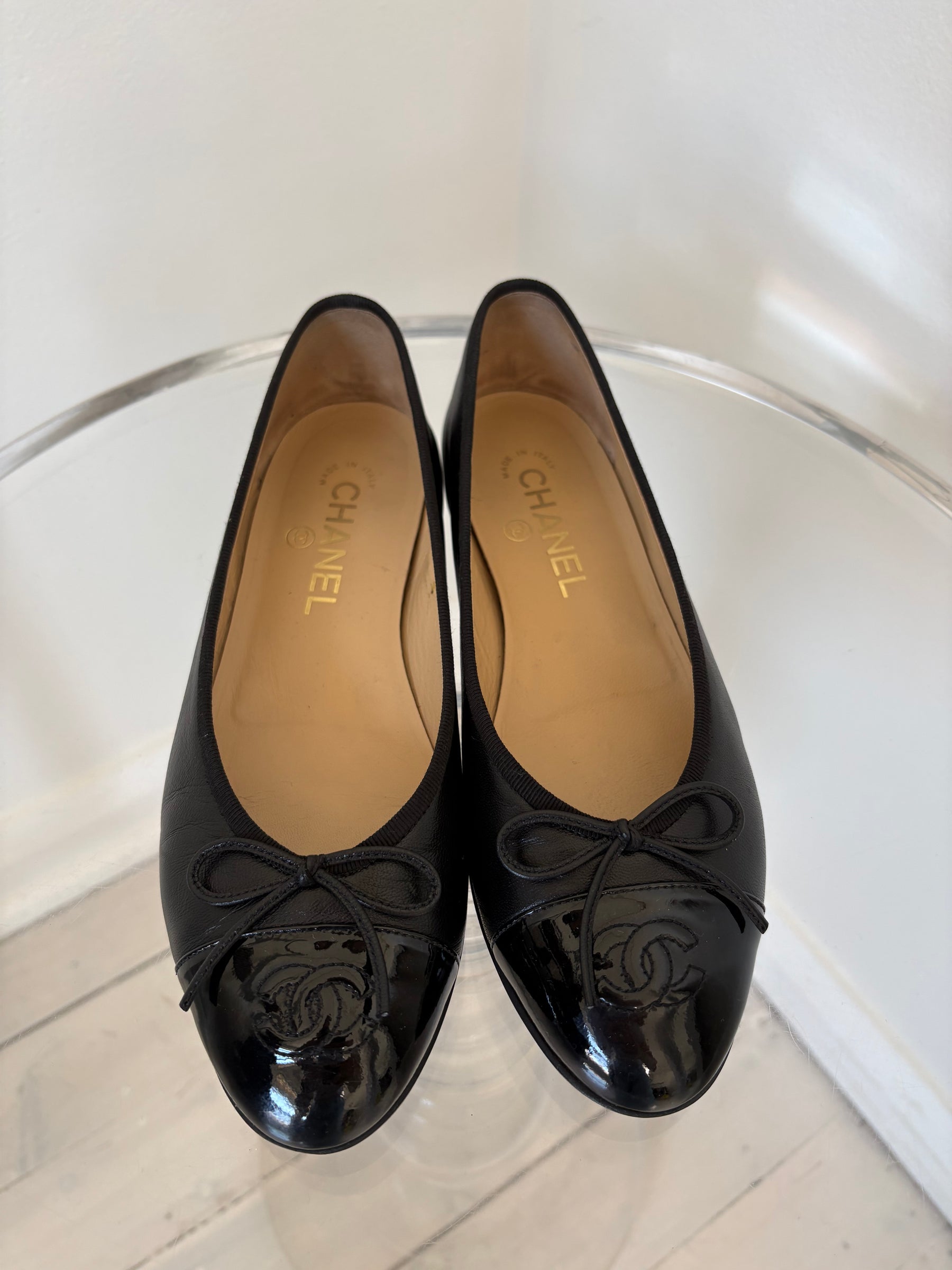 Chanel Black Leather and Patent Ballet Flat, 37.5C