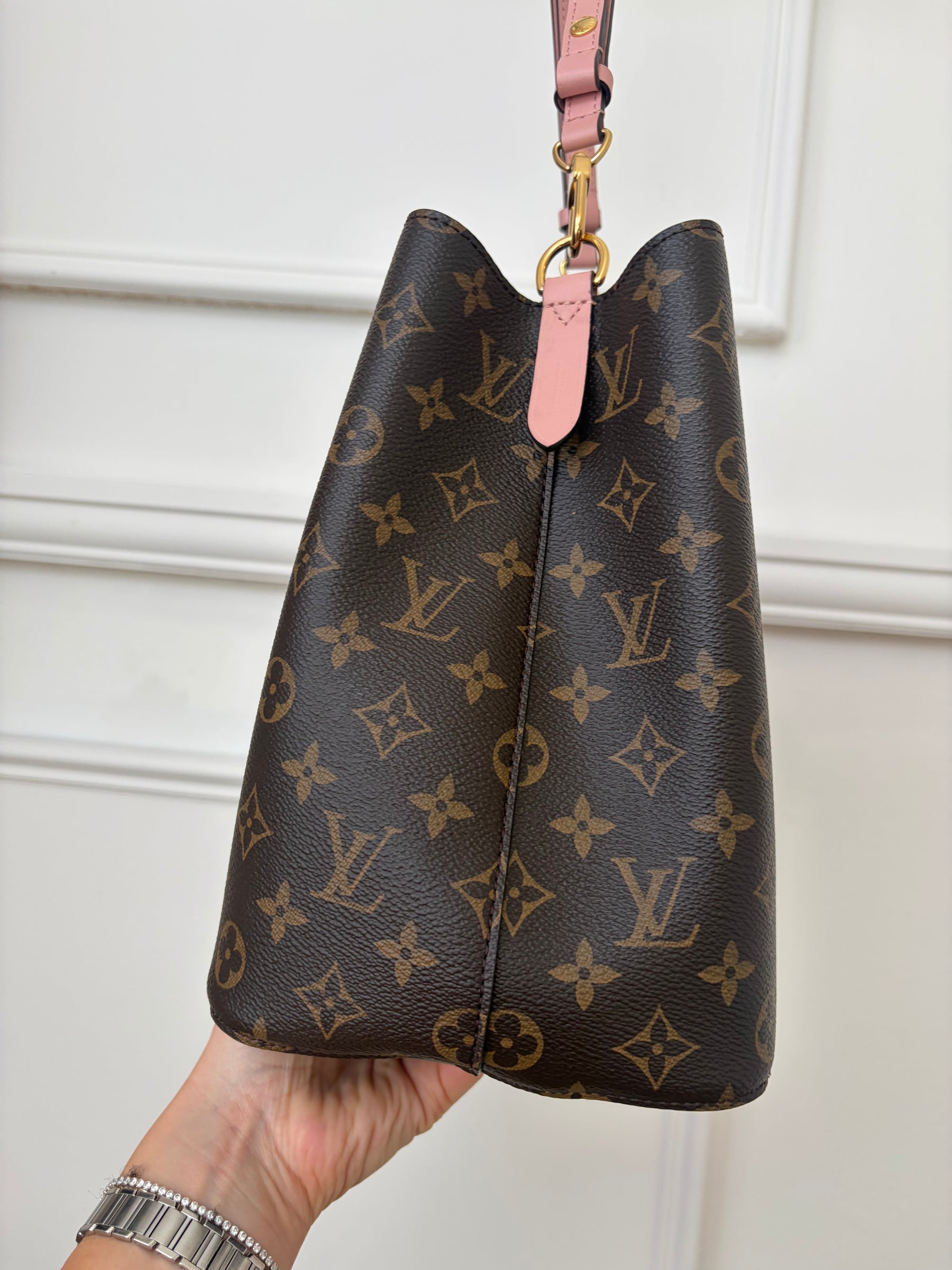 Louis Vuitton Canvas Monogram and Pink Leather Neonoé Bucket Bag