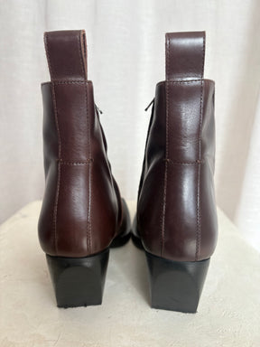 Camilla and Marc Elliana Square Toe Brown Leather Boots, 41