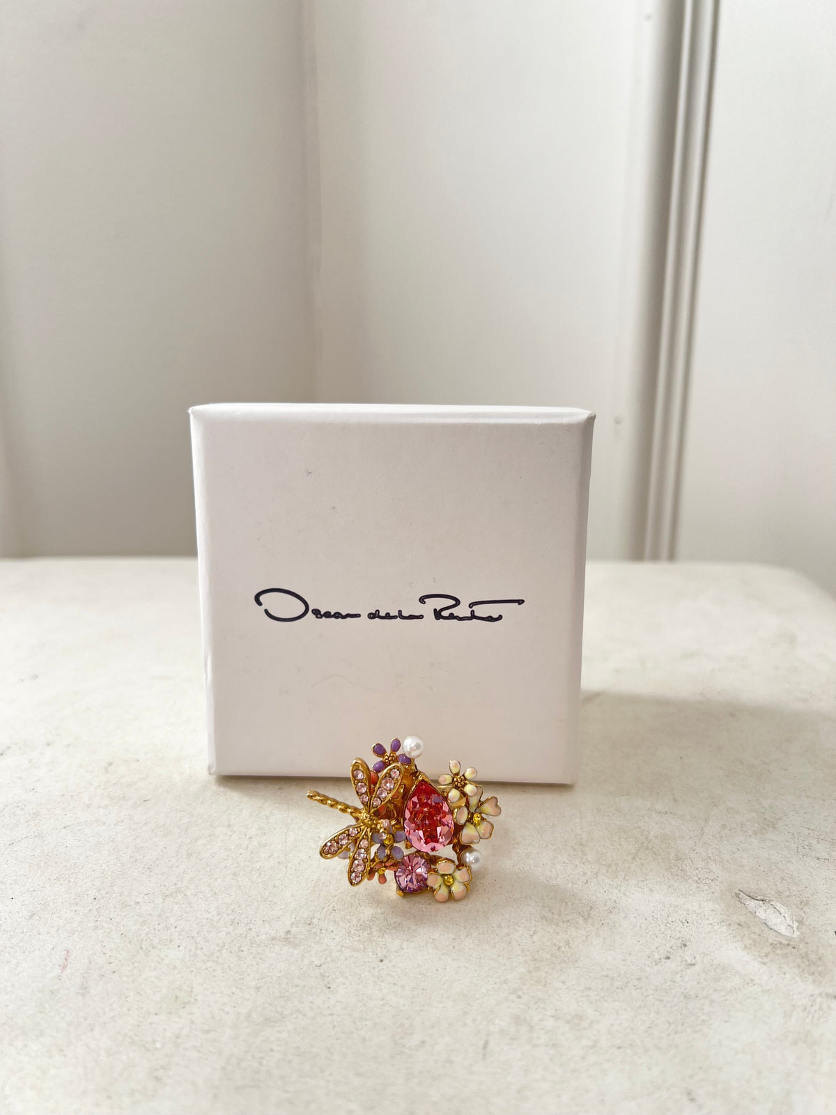 Oscar de la Renta Raised Floral Crystal Ring