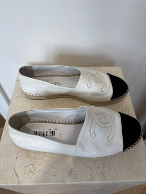 Chanel White Crinkled Patent and Black Velvet Logo Espadrilles, 38