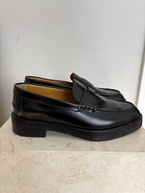 Hèrmes Black Leather 'Hour' H Logo Loafer, 38