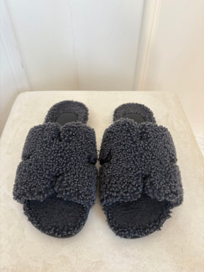 Hermes Izmir Shearling Slides Grey Men's Style, 41