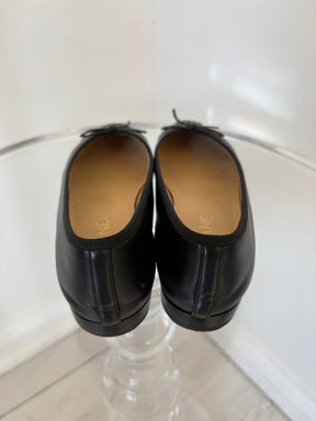 Chanel Black Leather and Patent Ballet Flat, 37.5C