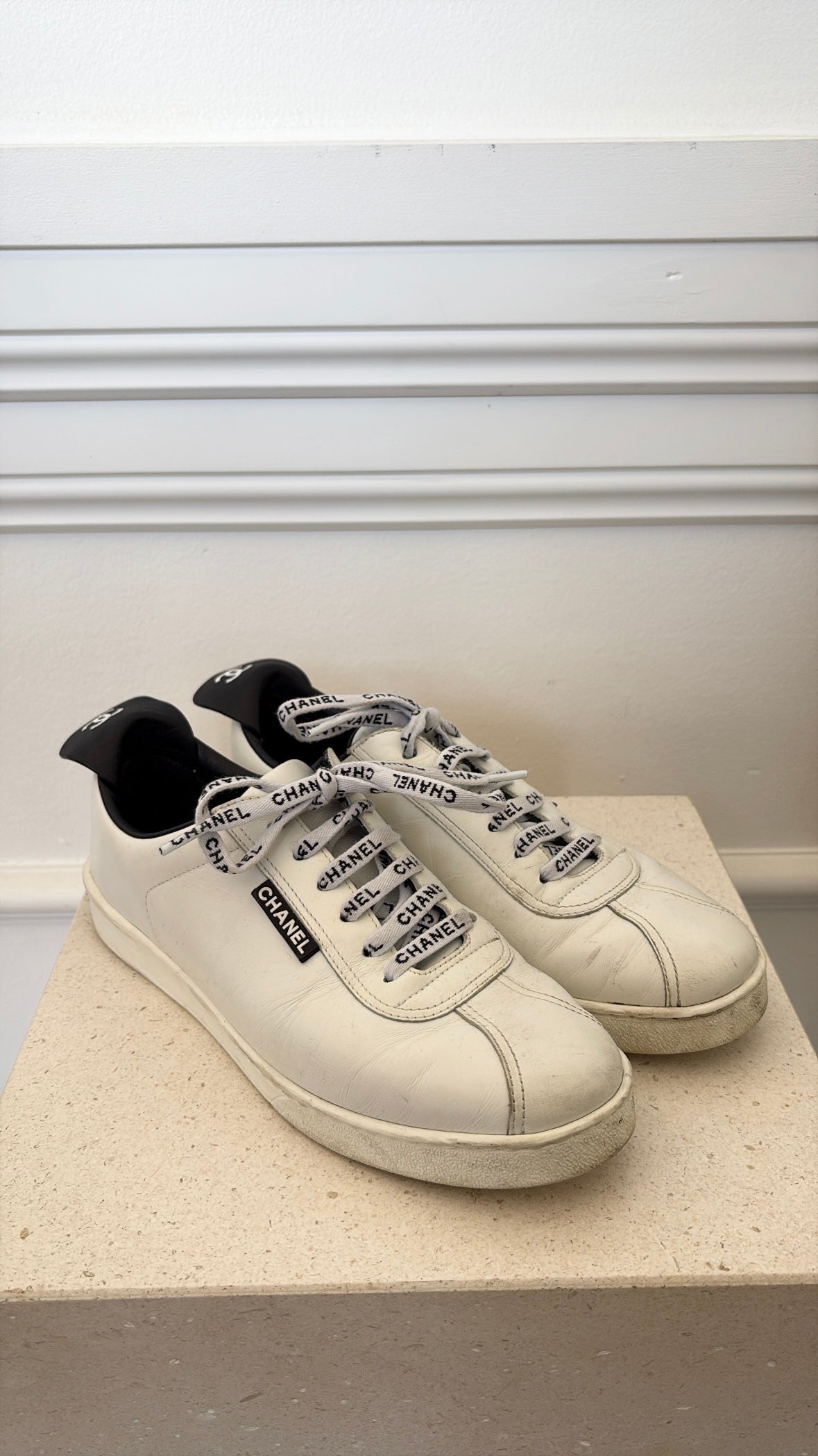 Chanel White Sneakers With Logo Laces, 39