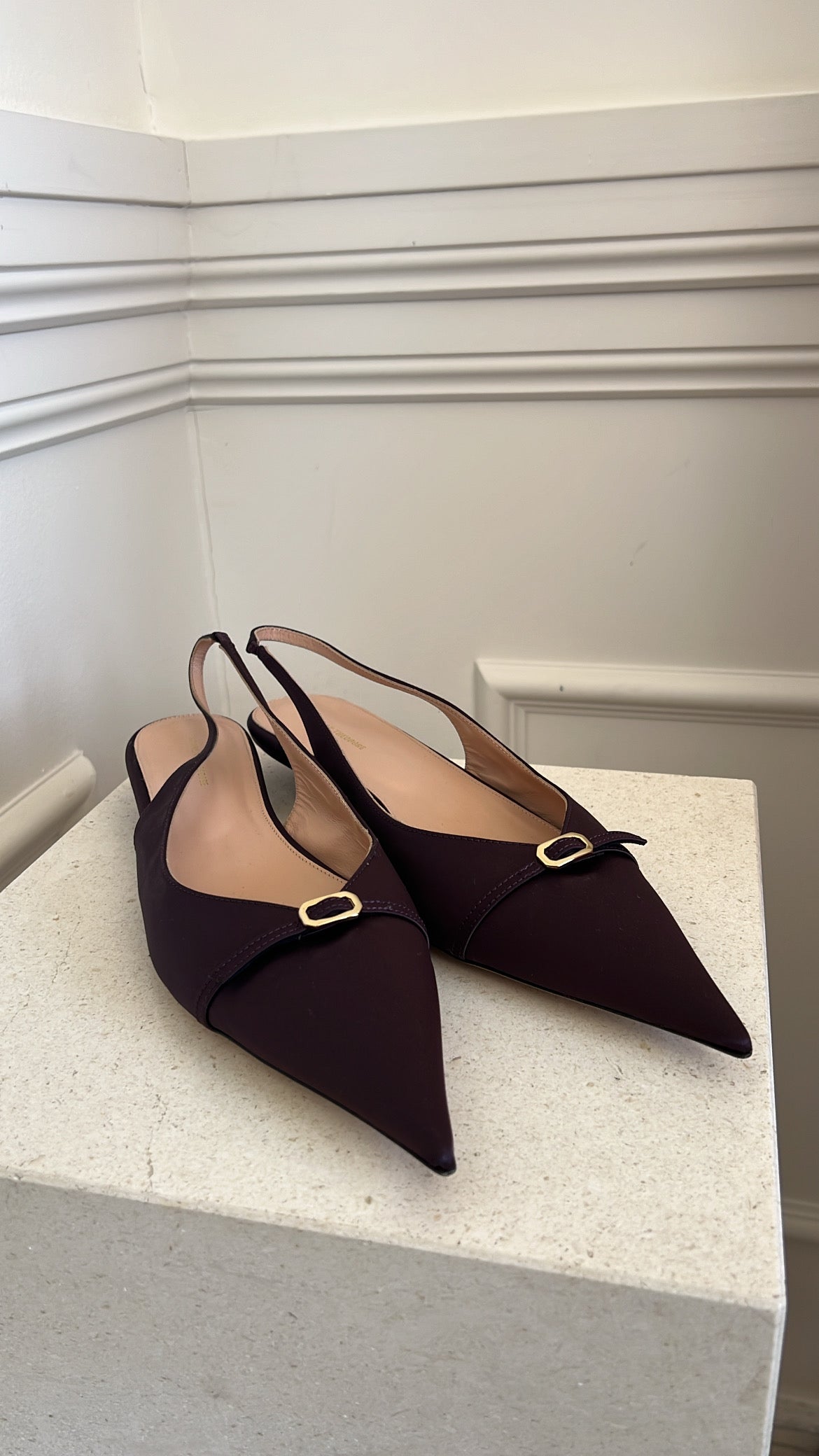 Scanlan Theodore Aubergine Satin Pointed Slingbacks, 41