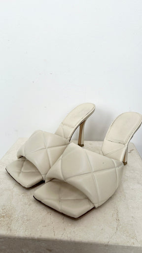 Bottega Veneta Cream Quilted Lido Mules, 38.5