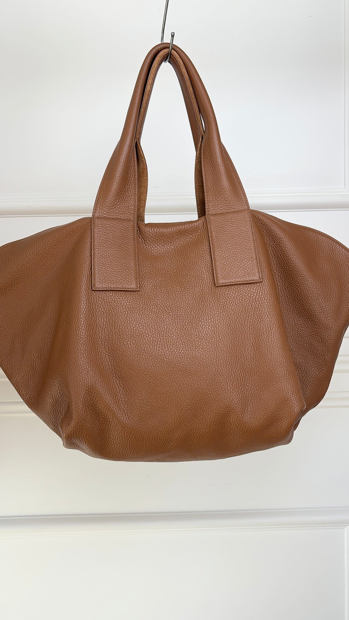 A-ESQUE Carmel Leather Oversized Tote Bag