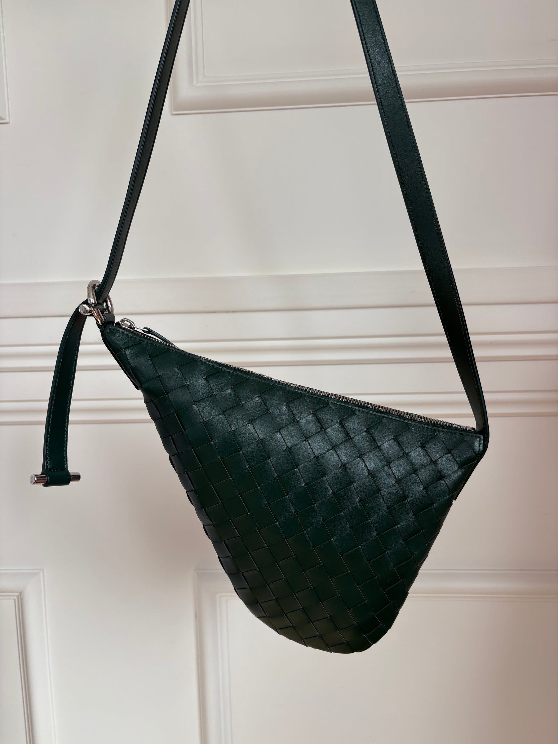 Bottega Veneta Green Intrecciato Leather Small Virgule Bag