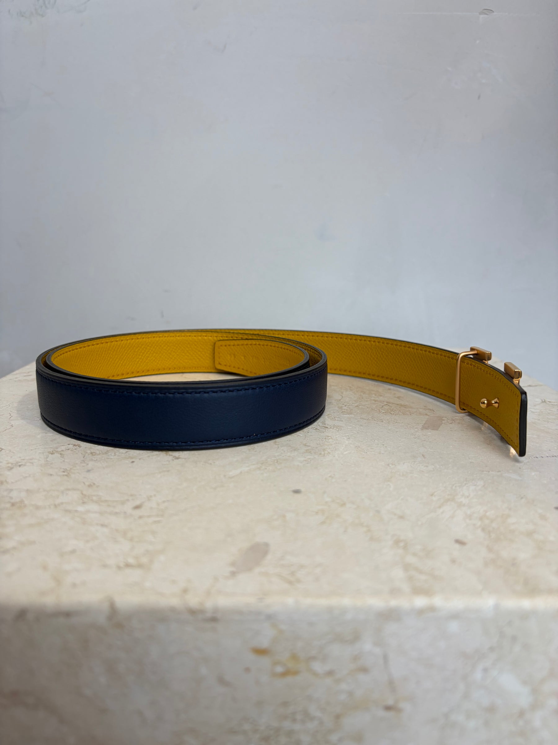 Hermès Mini Constance Belt Buckle & Reversible Leather Strap 24 mm, 85