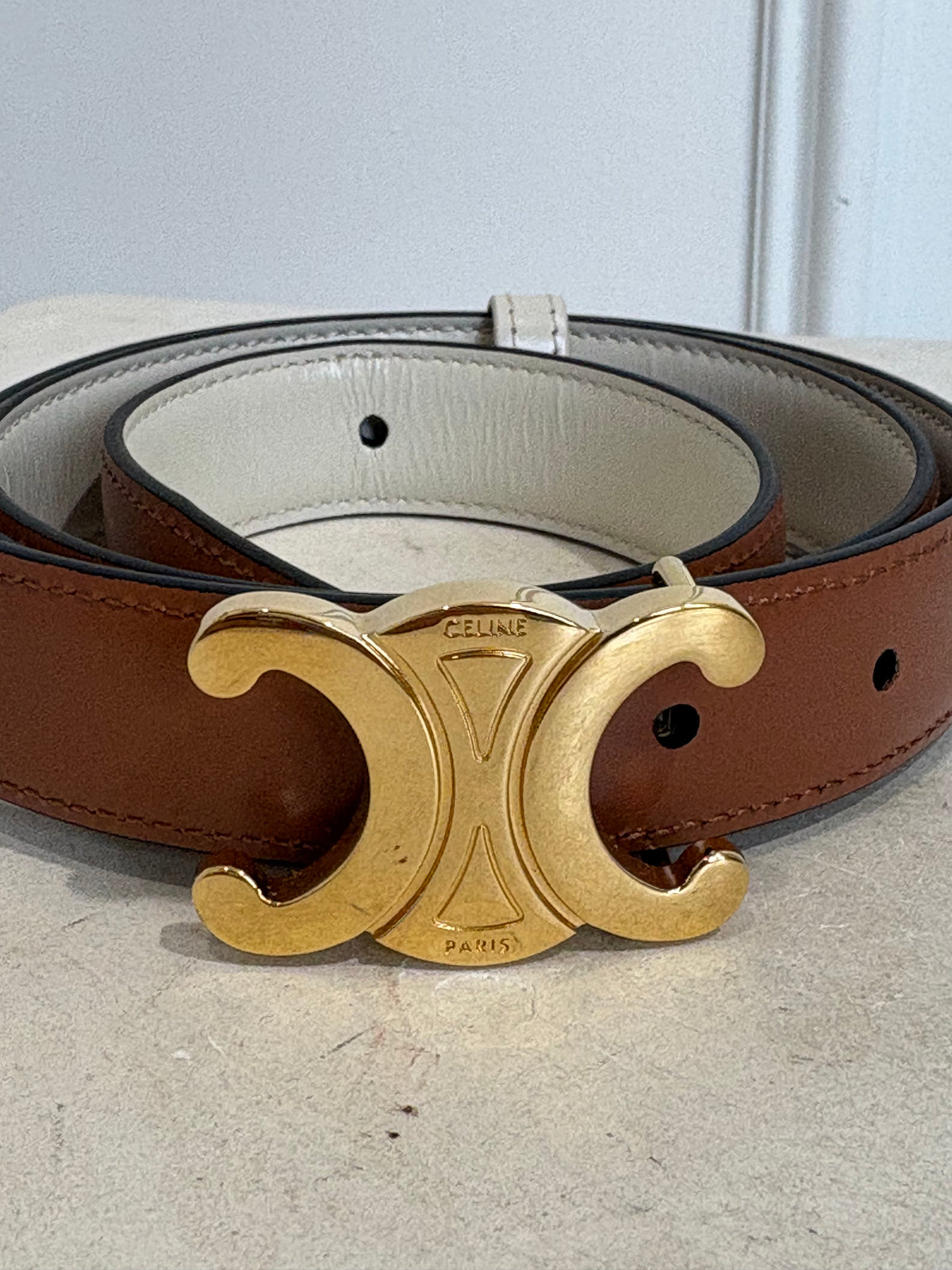 Celine Tan and White Reversible Leather Triomphe Belt, 80