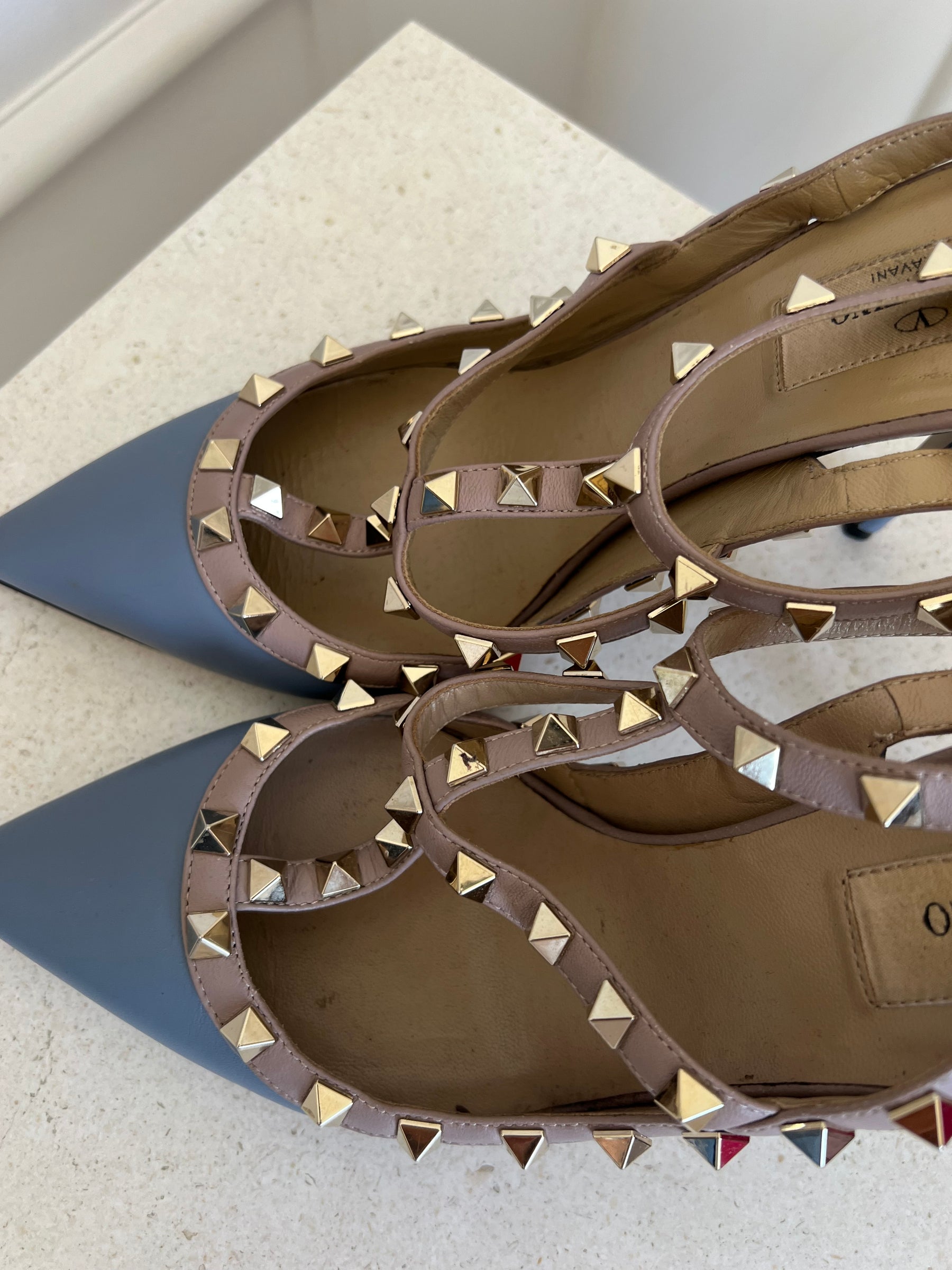 Valentino Garavani Blue and Beige Rockstud Caged Pumps, 39