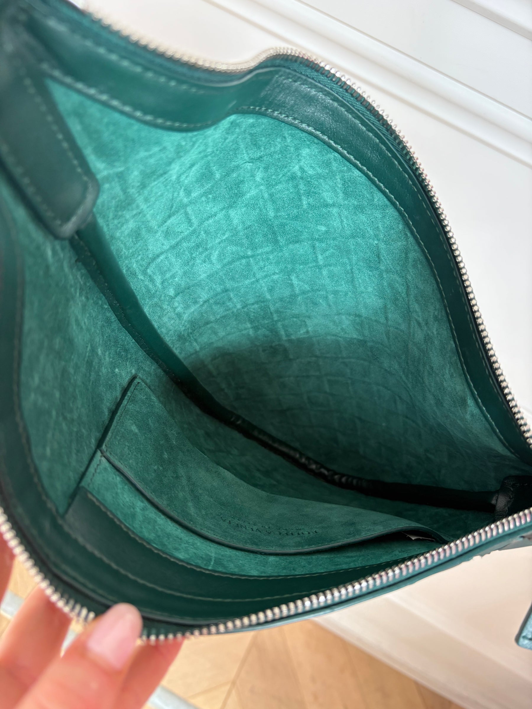 Bottega Veneta Green Intrecciato Leather Small Virgule Bag