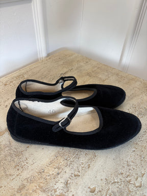 ViBi VENEZiA Black Velvet Mary Jane Flats, 40
