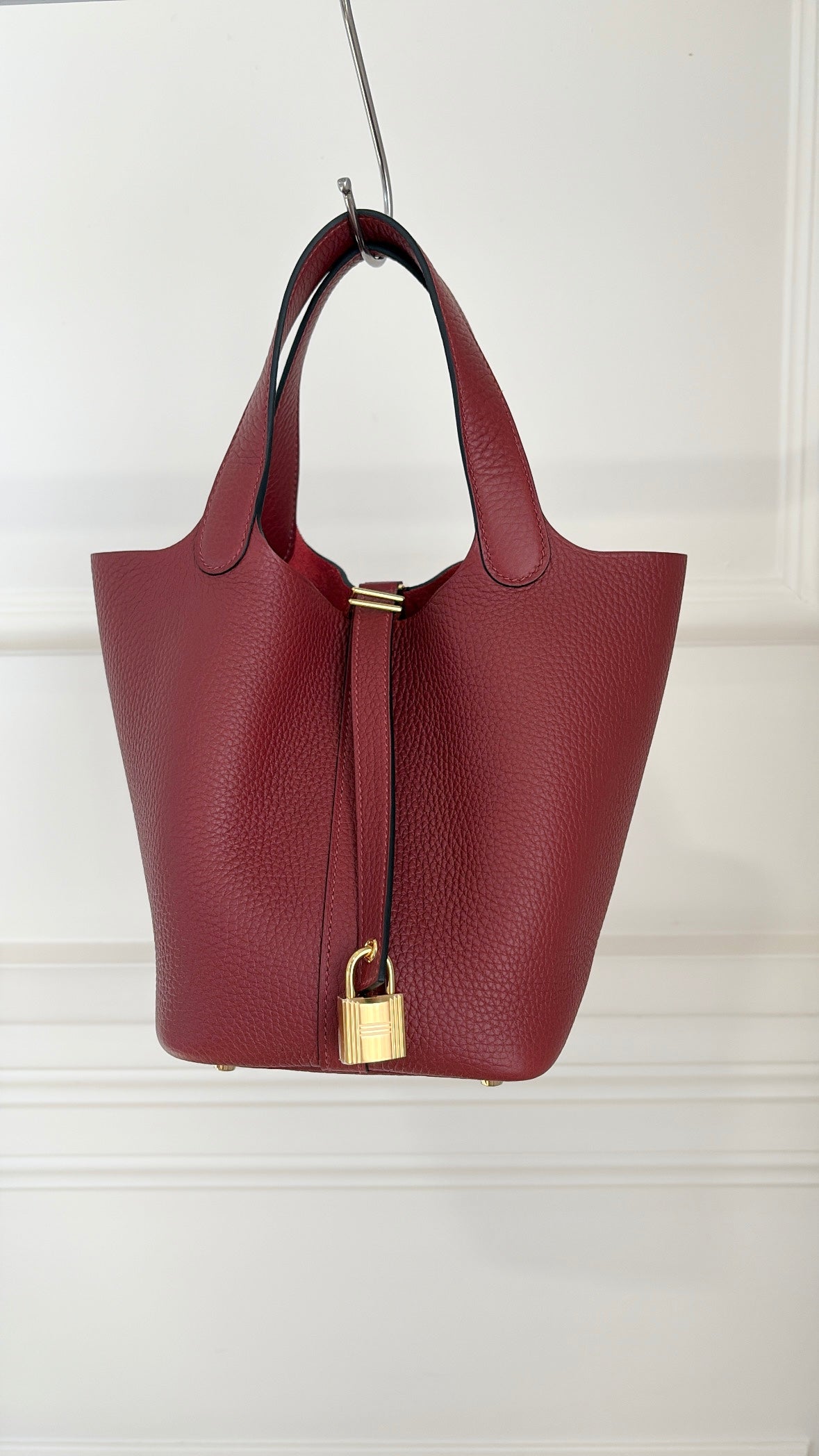 Hermès Rouge H Clemence Leather Picotin 18