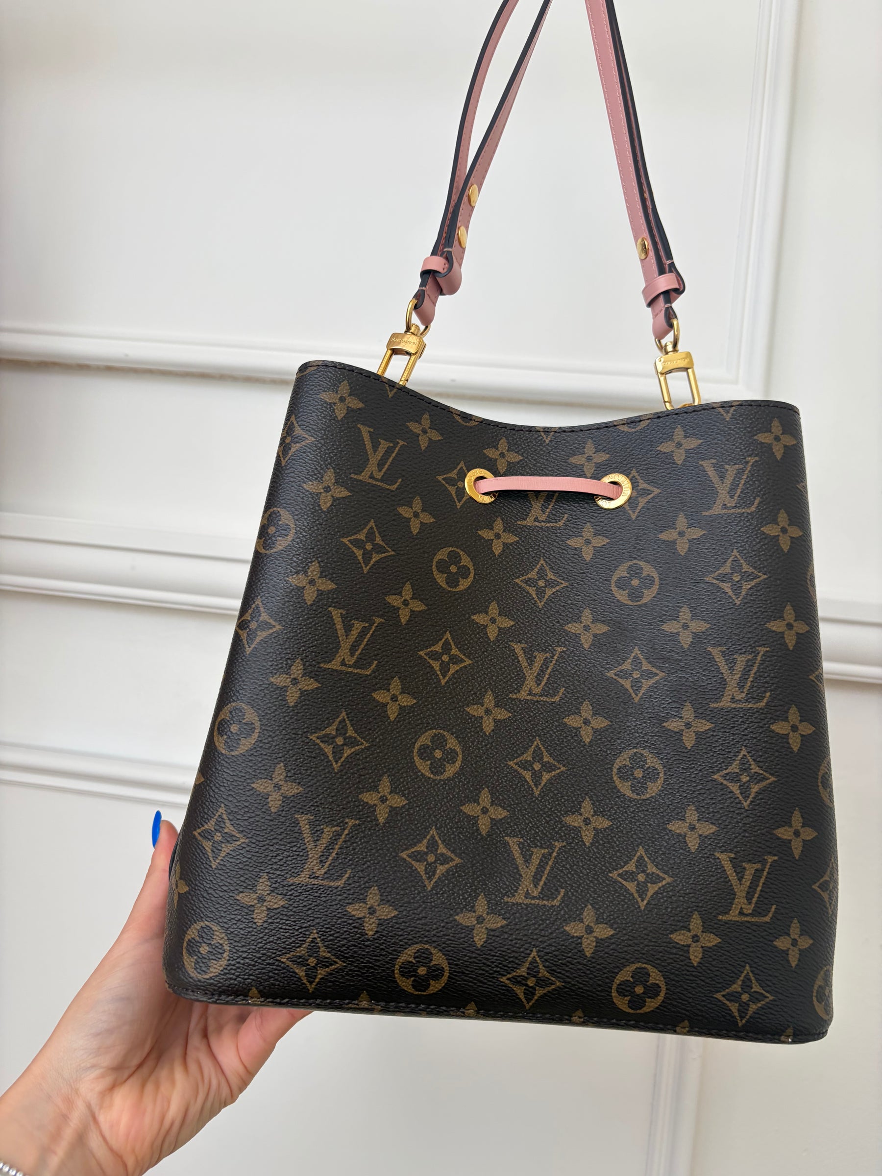 Louis Vuitton Canvas Monogram and Pink Leather Neonoé Bucket Bag