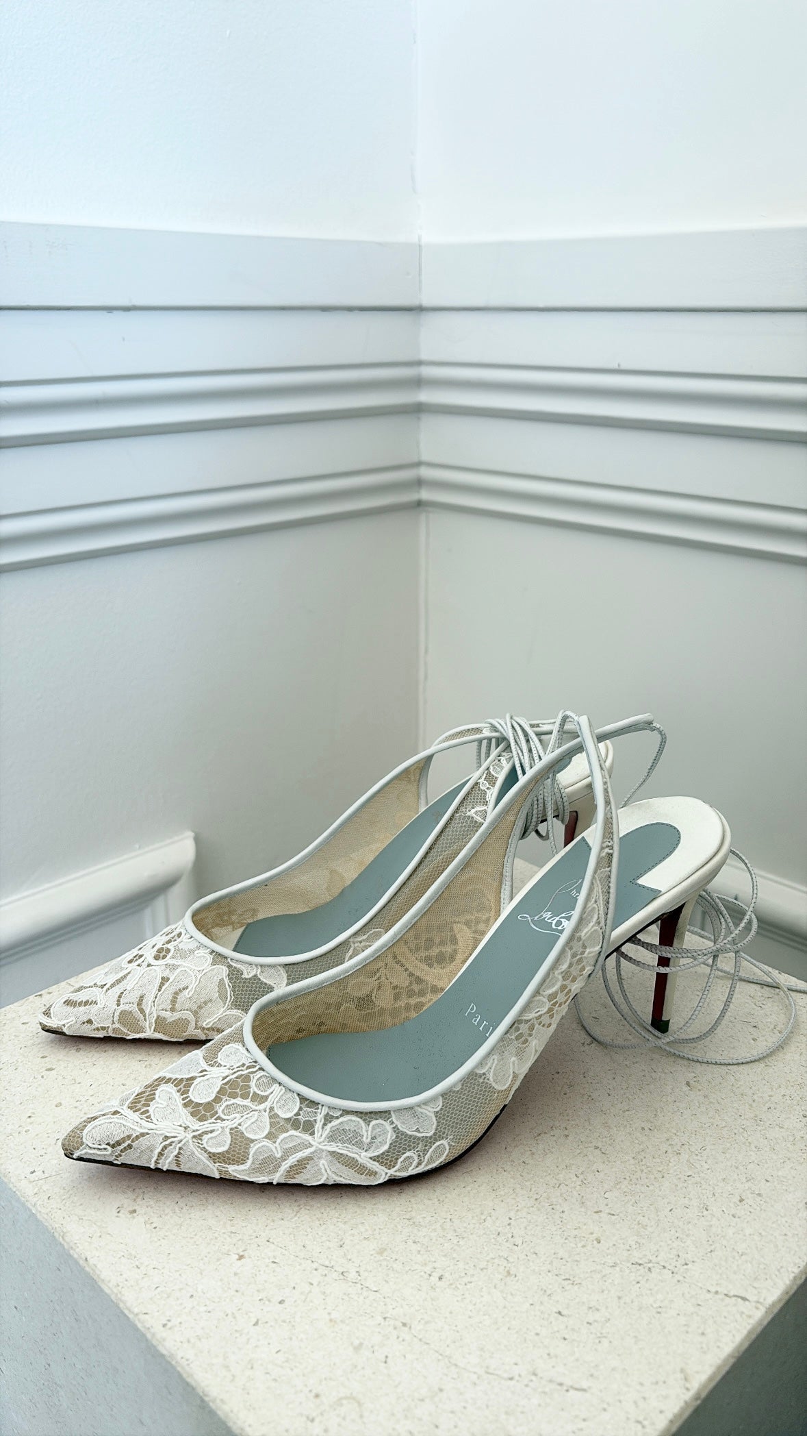 Christian Louboutin Lace Up Kate Pumps 8.5cm Off White, 38