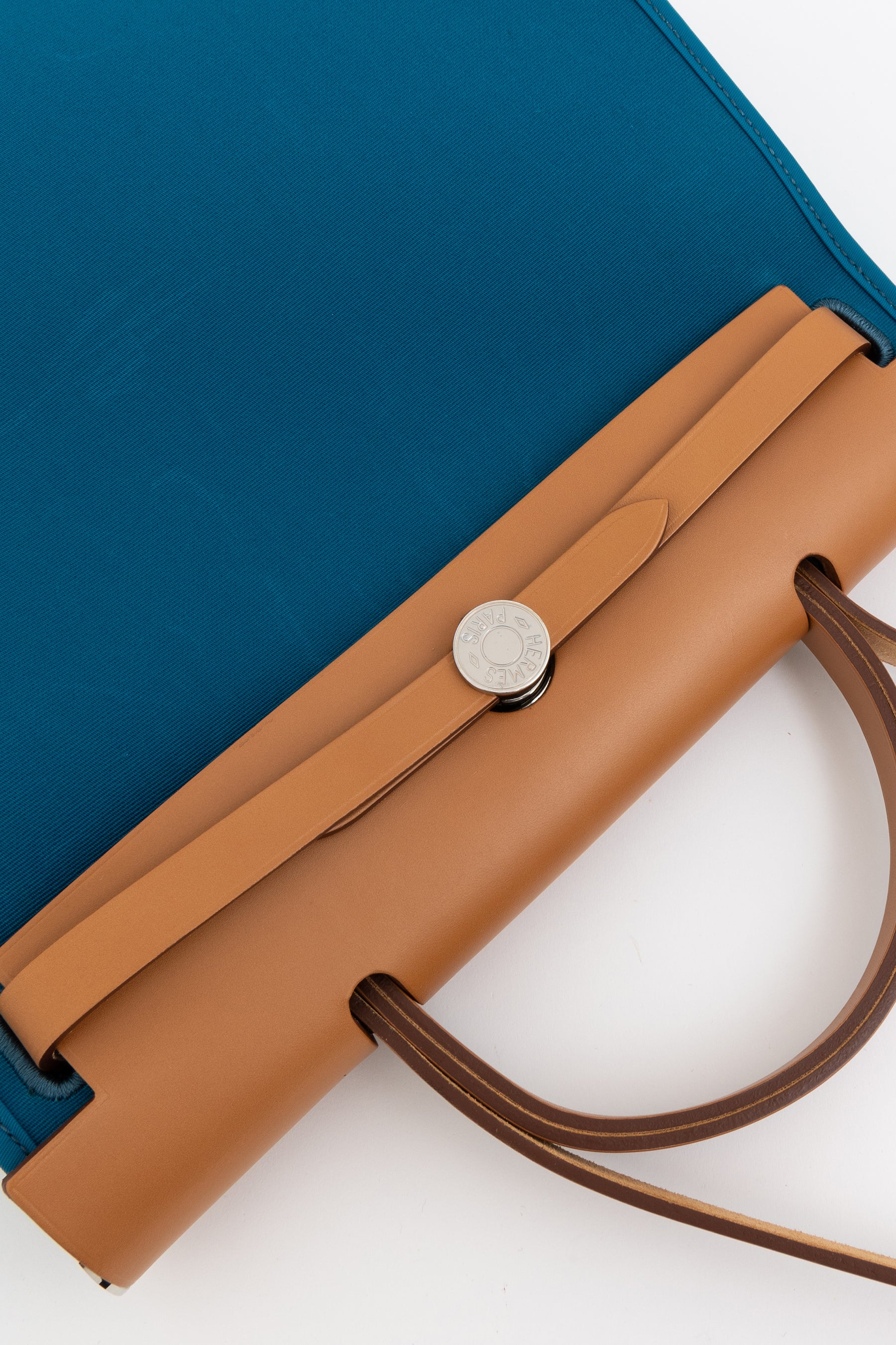 31 Canvas Herbag Bag