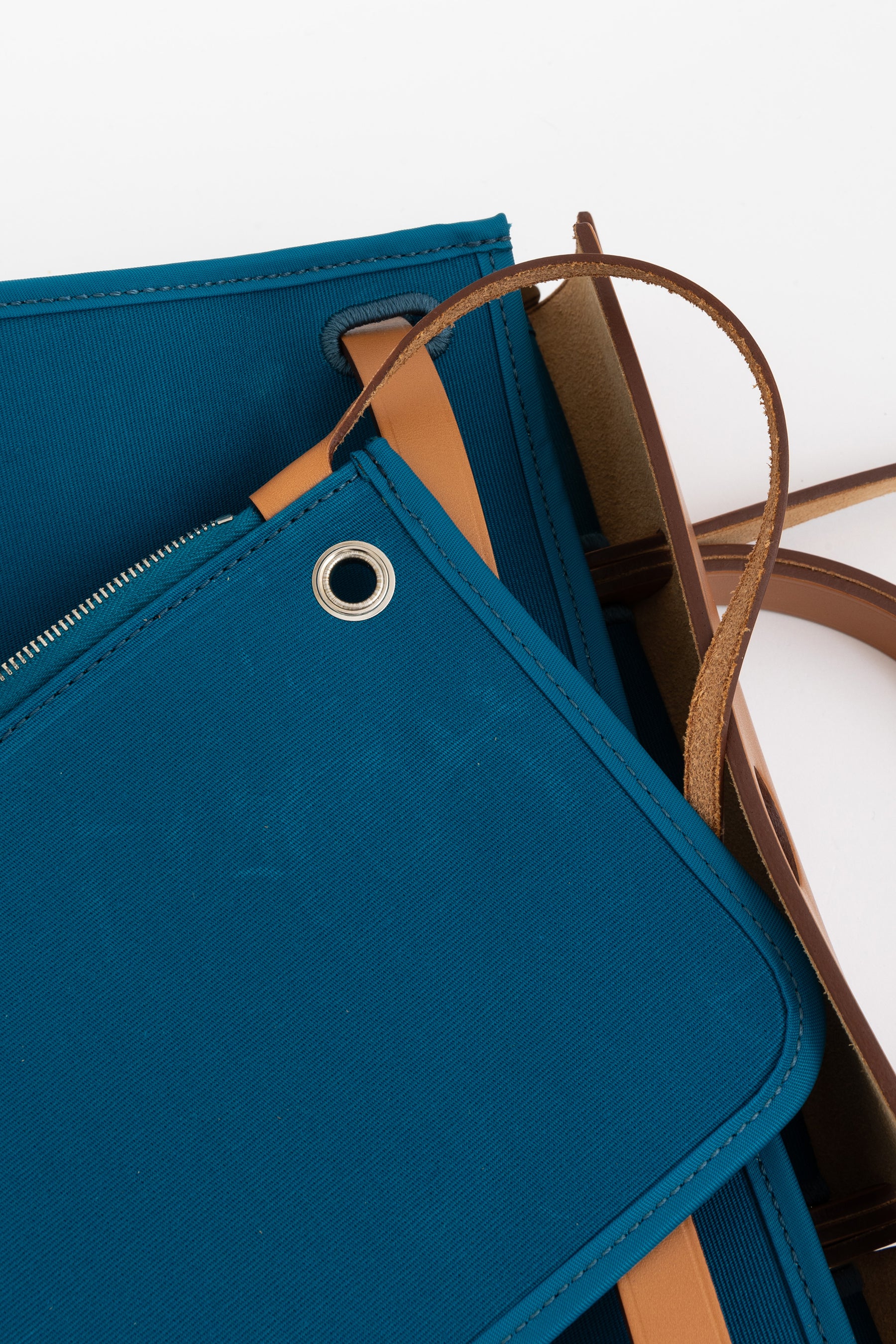 31 Canvas Herbag Bag