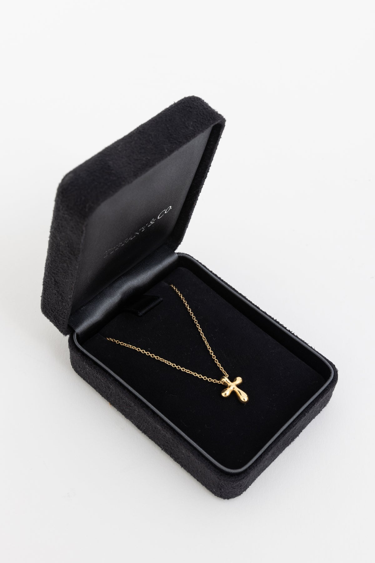 Elsa Peretti Cross Pendant Necklace