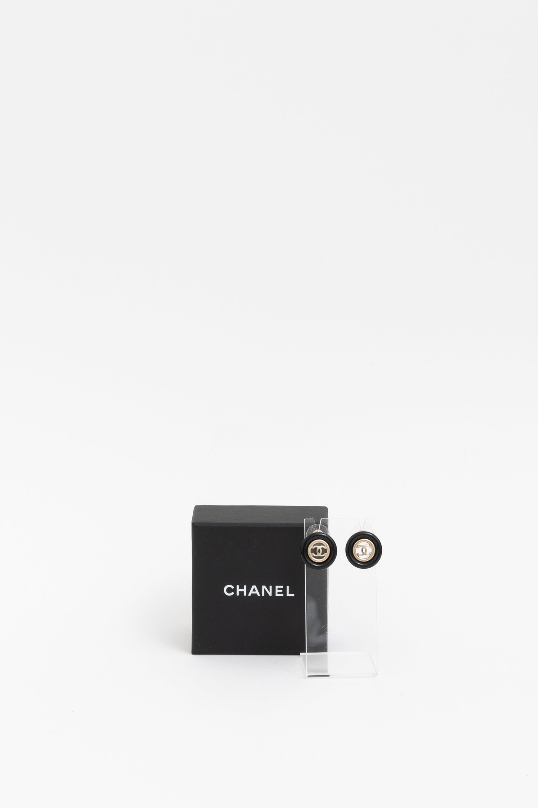 Round CC Stud Earrings