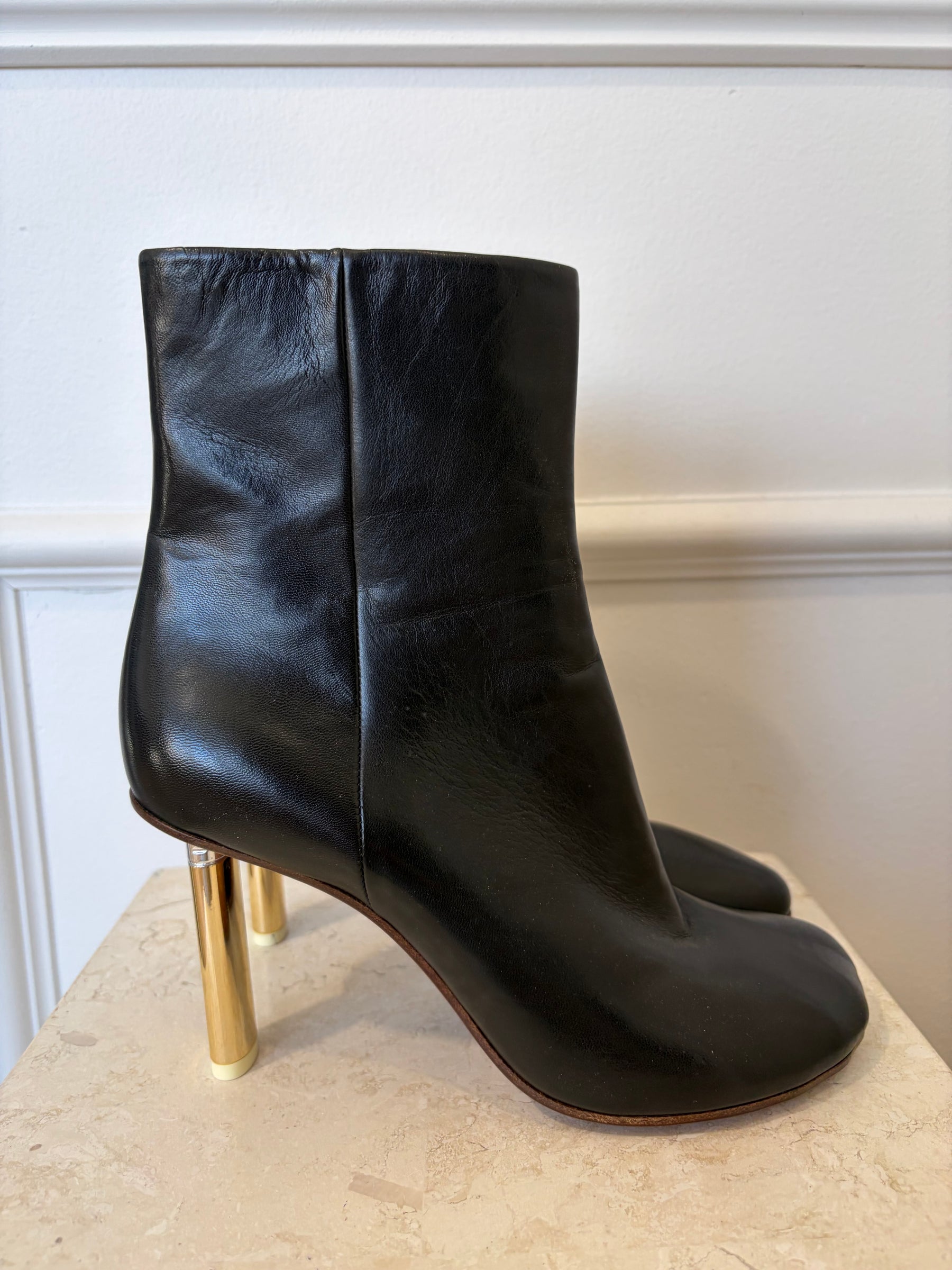 Ventements Black Leather Boots With Gold Tone Heel, 40