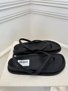 St Agni Black Leather Thong Sandal, 40