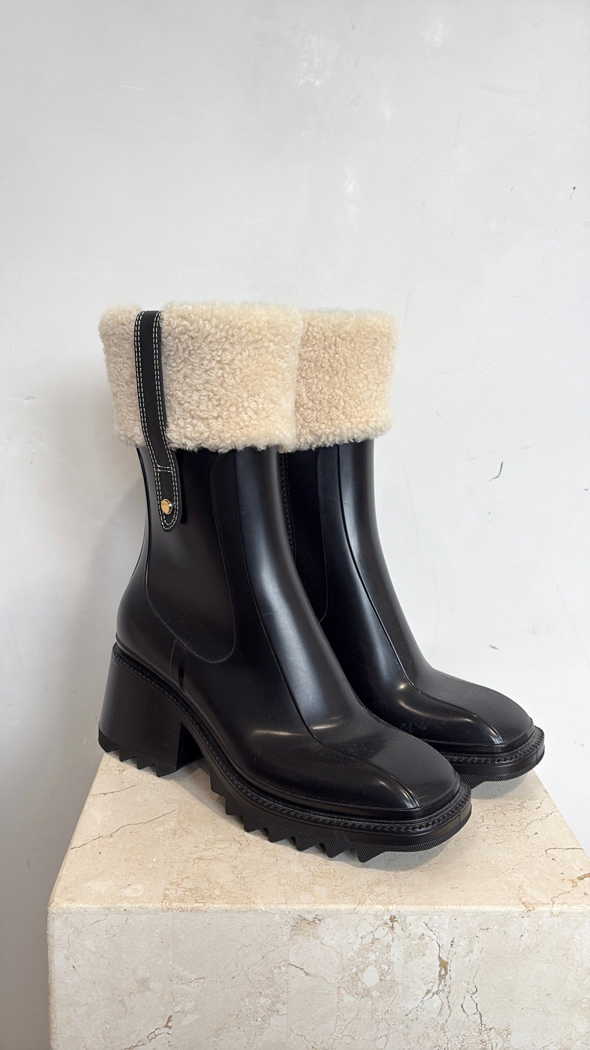 Chloé Black Rubber Shearling Betty Boots, 40