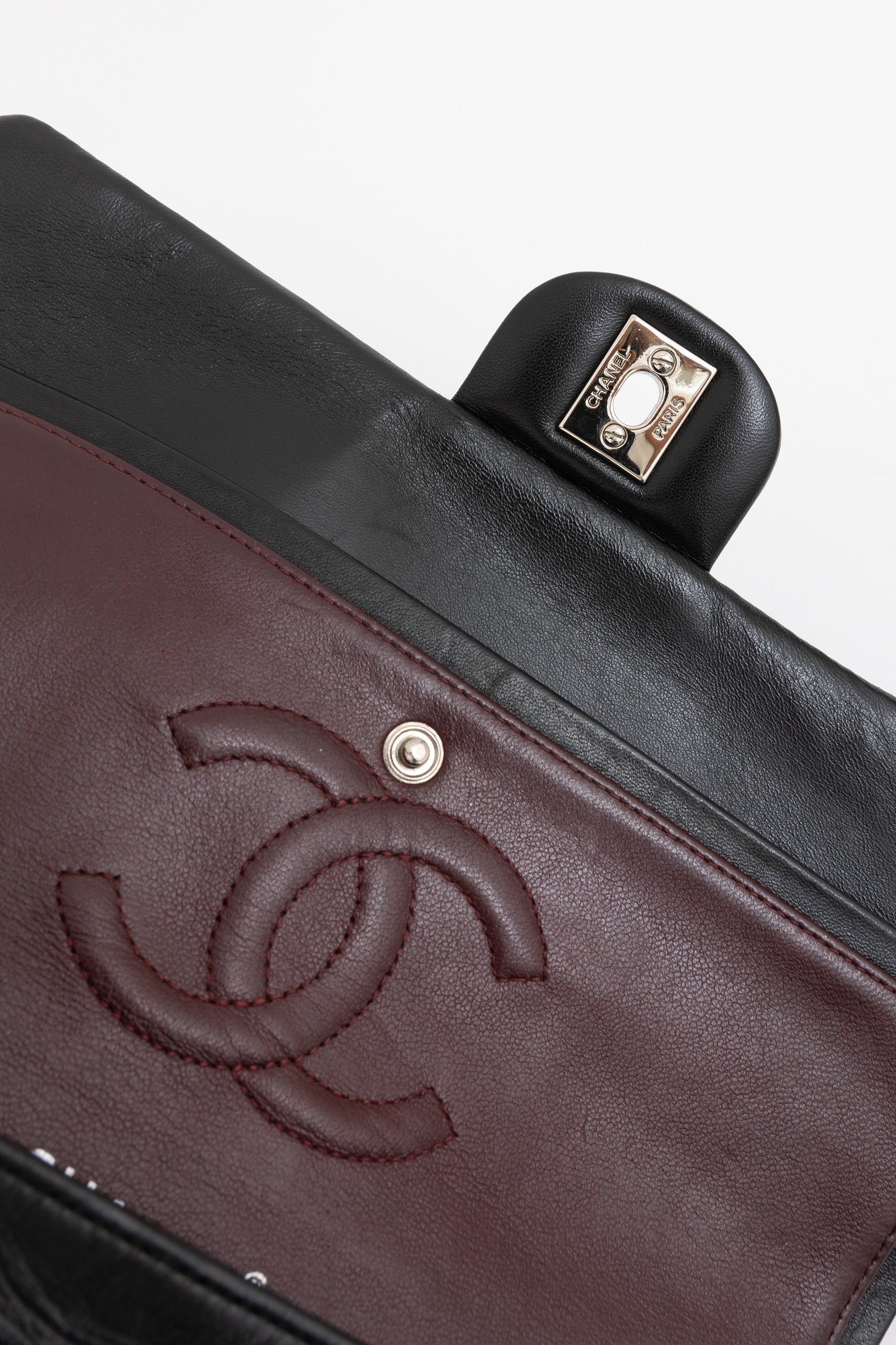 Medium Classic Double Flap