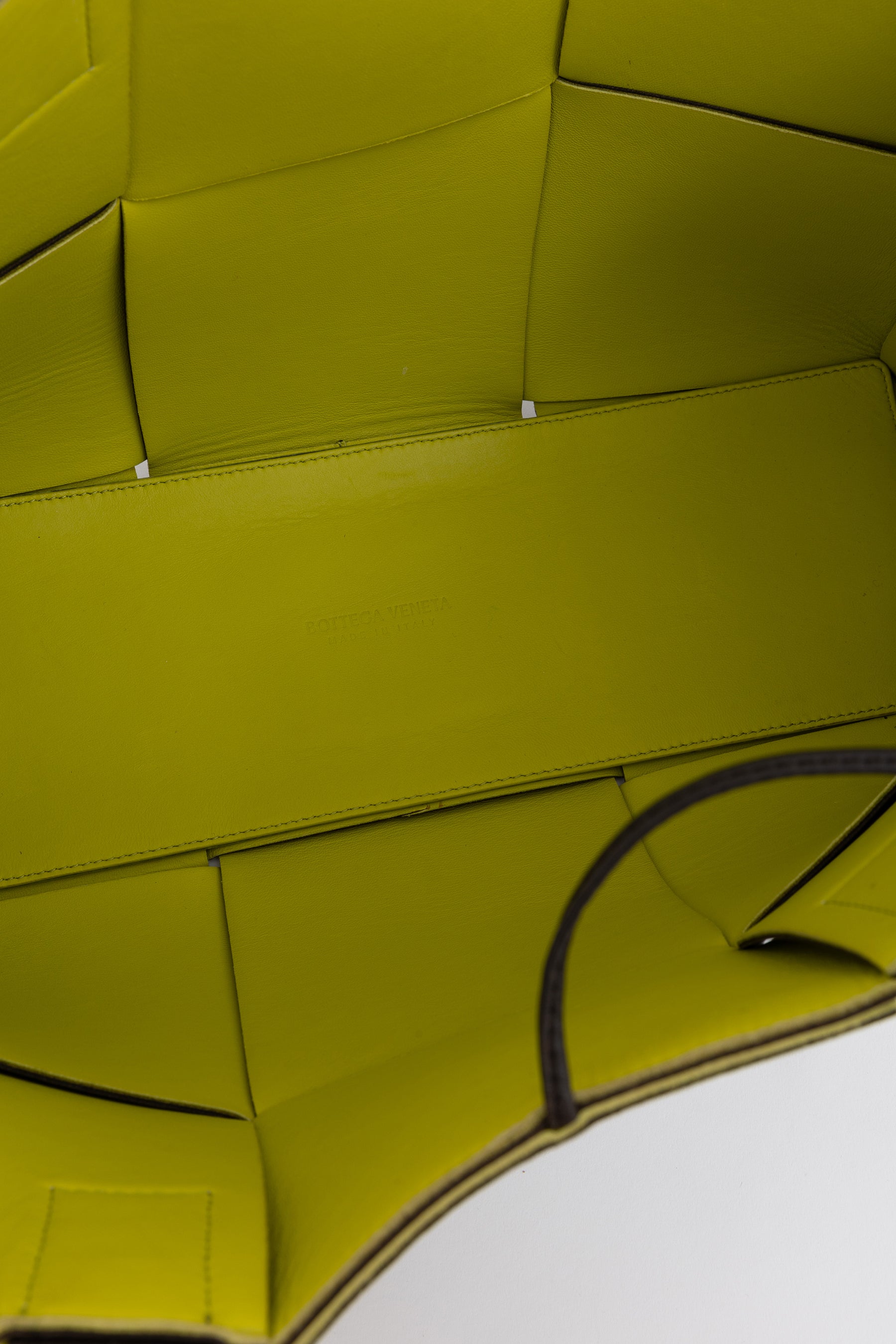 Medium Arco Tote Bag