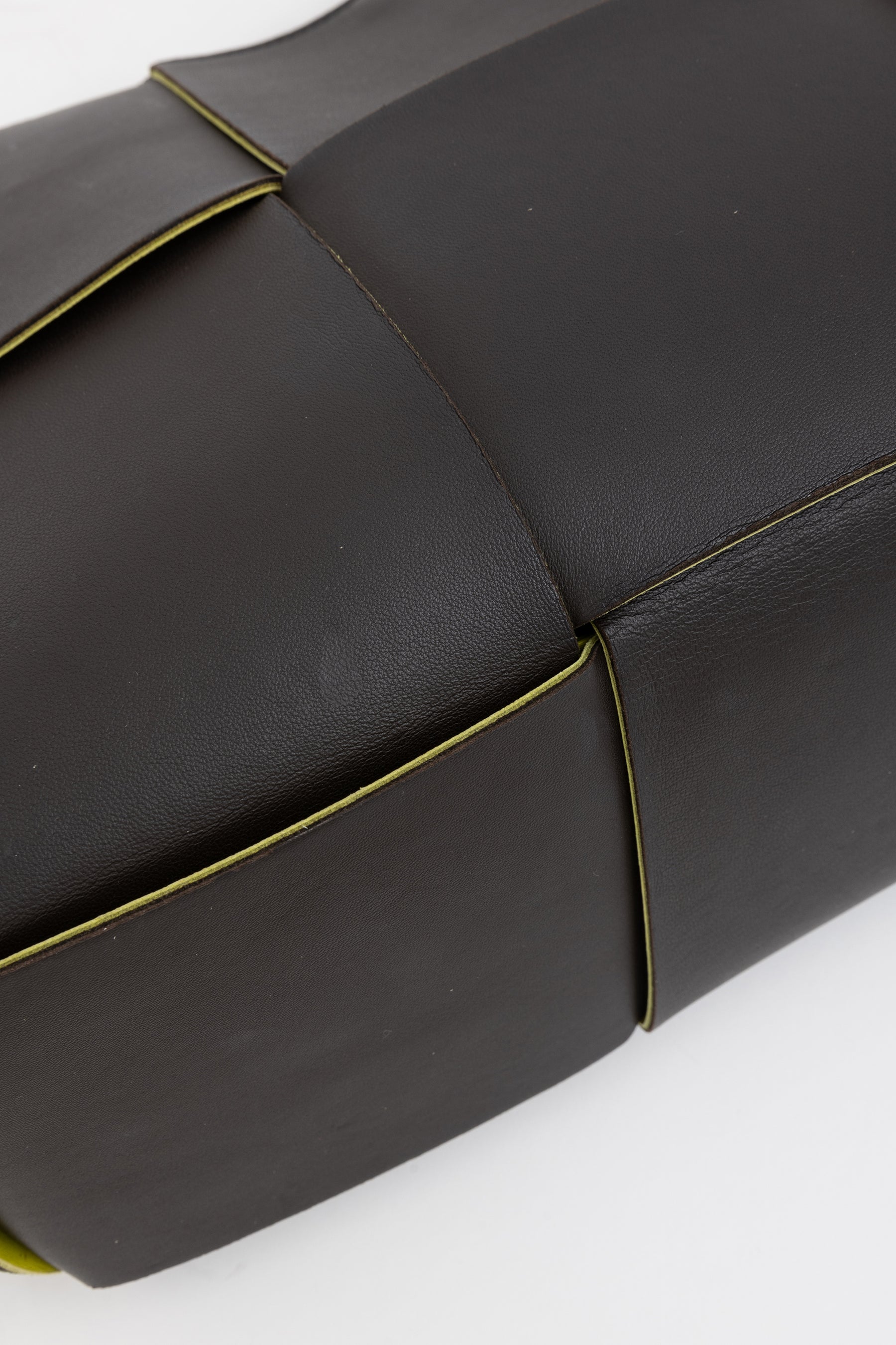 Medium Arco Tote Bag
