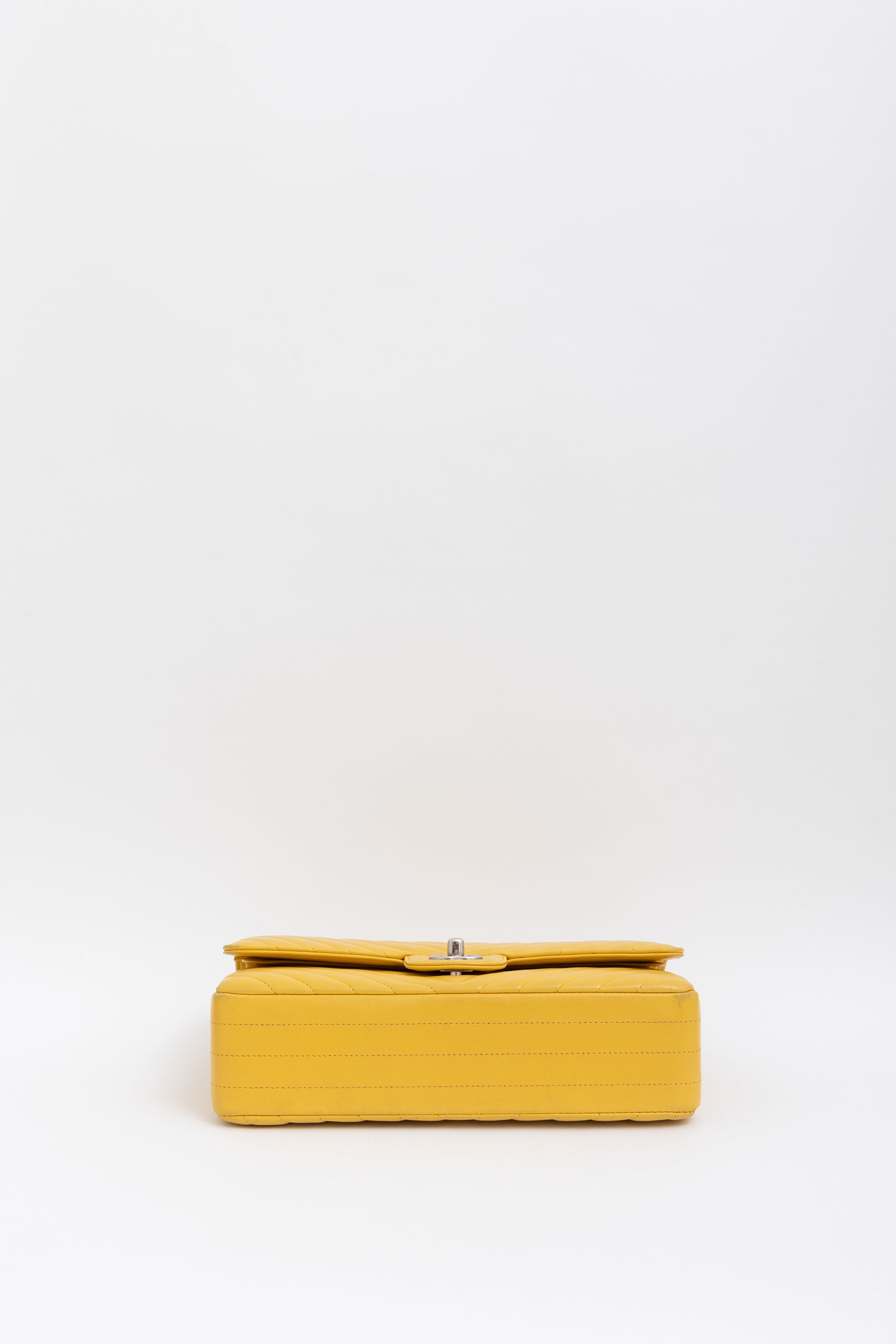 Chevron Medium Classic Flap Bag
