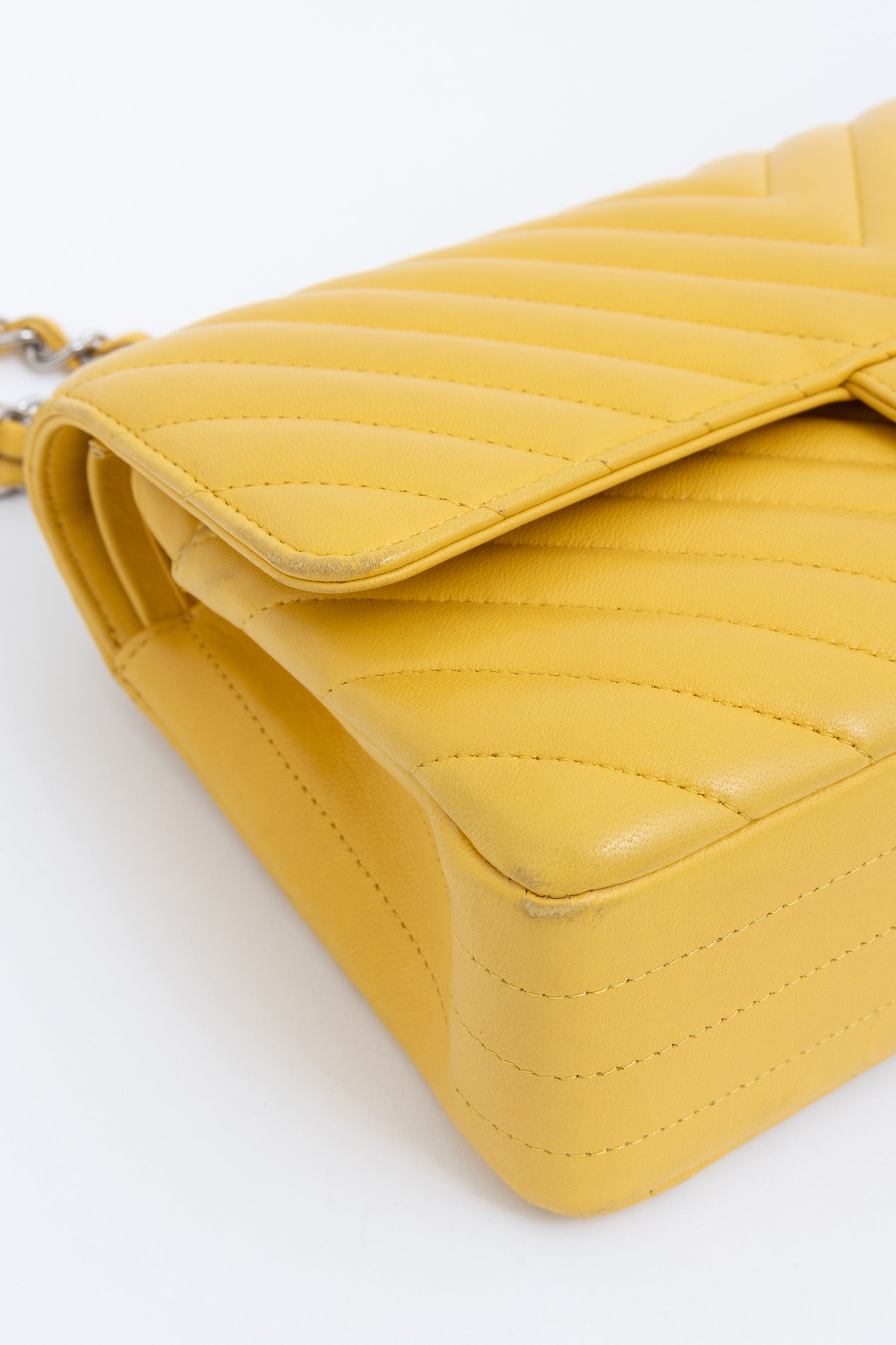 Chevron Medium Classic Flap Bag