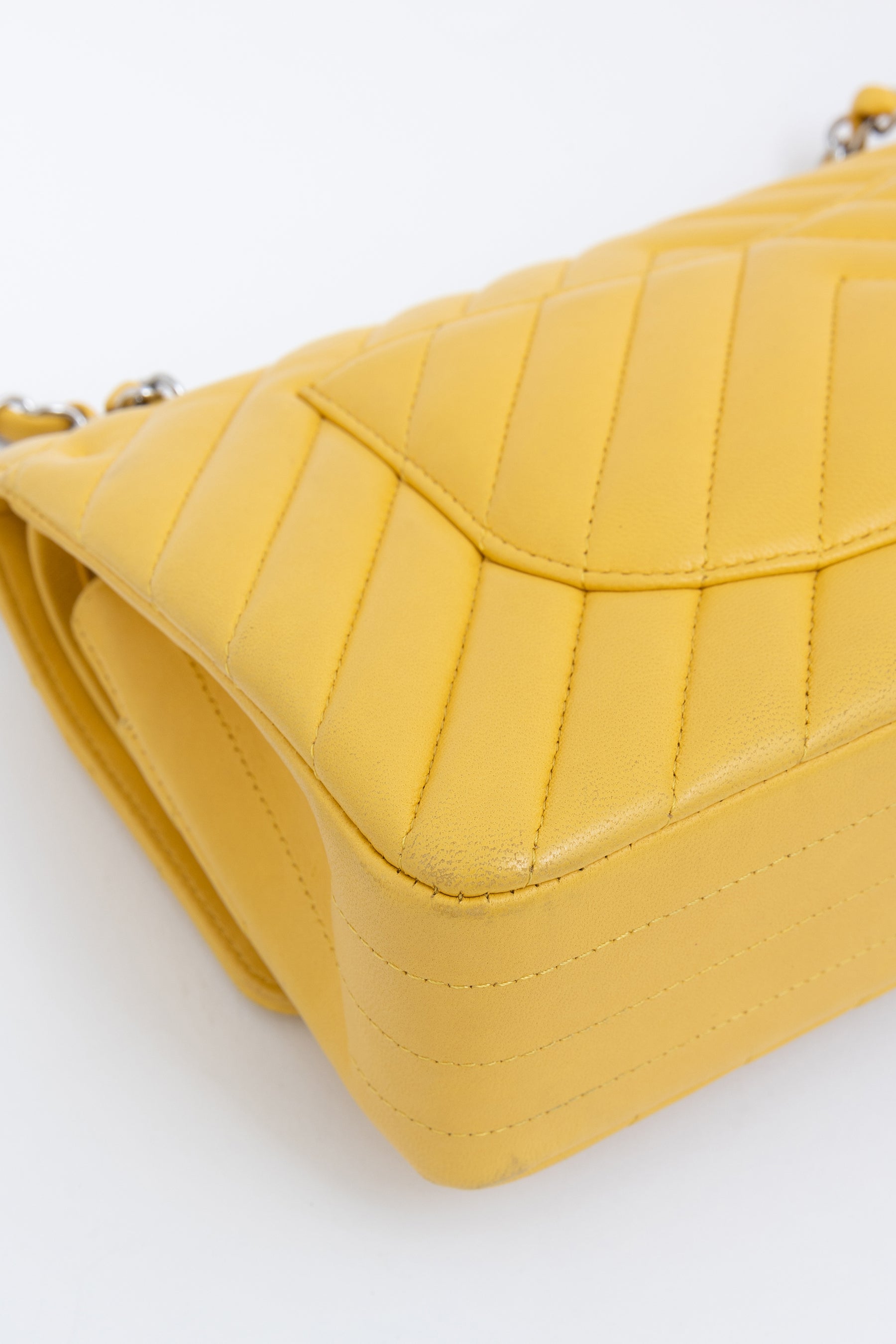 Chevron Medium Classic Flap Bag