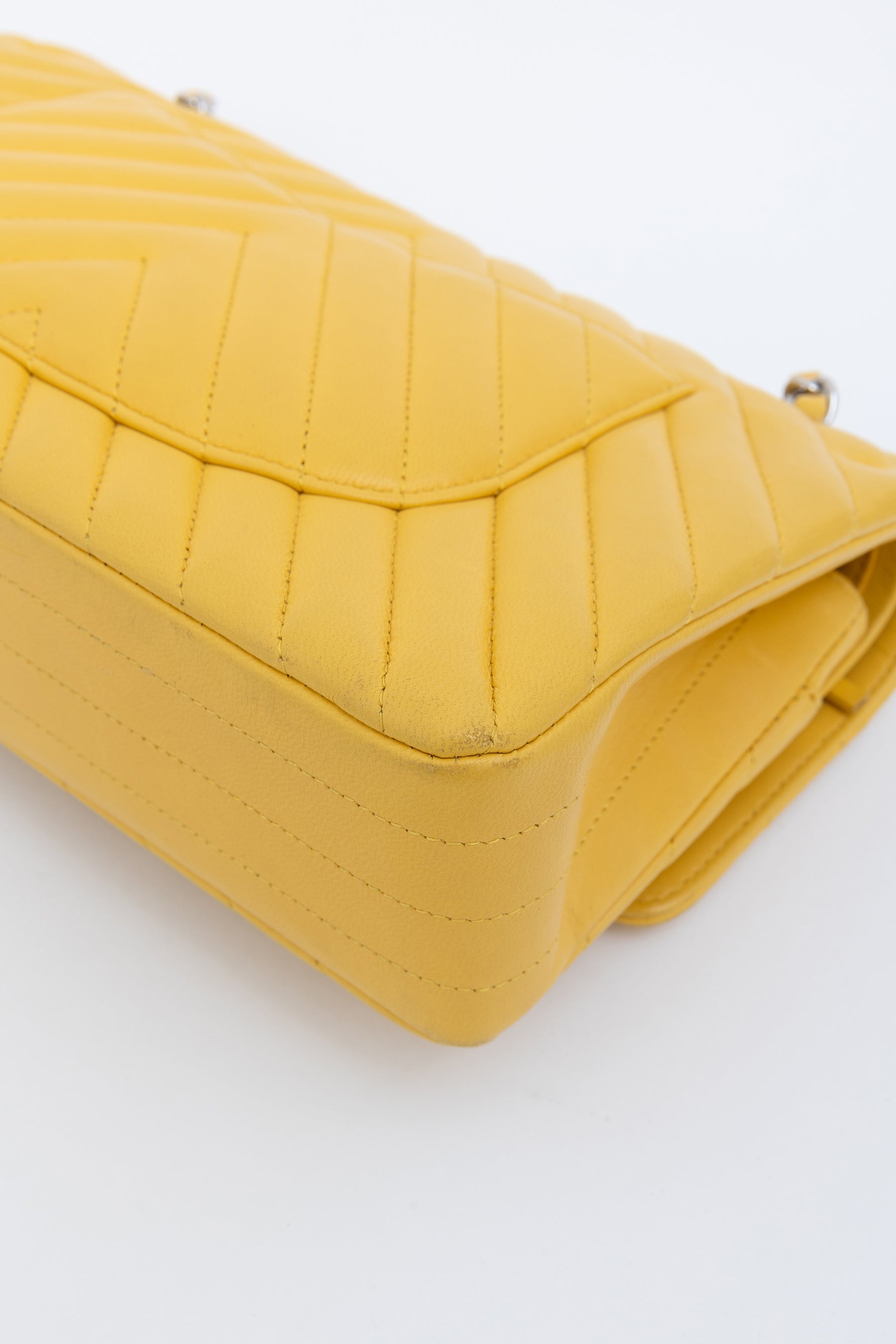 Chevron Medium Classic Flap Bag