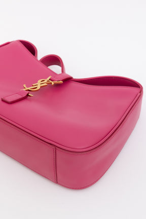Le 5 à 7 Shoulder bag