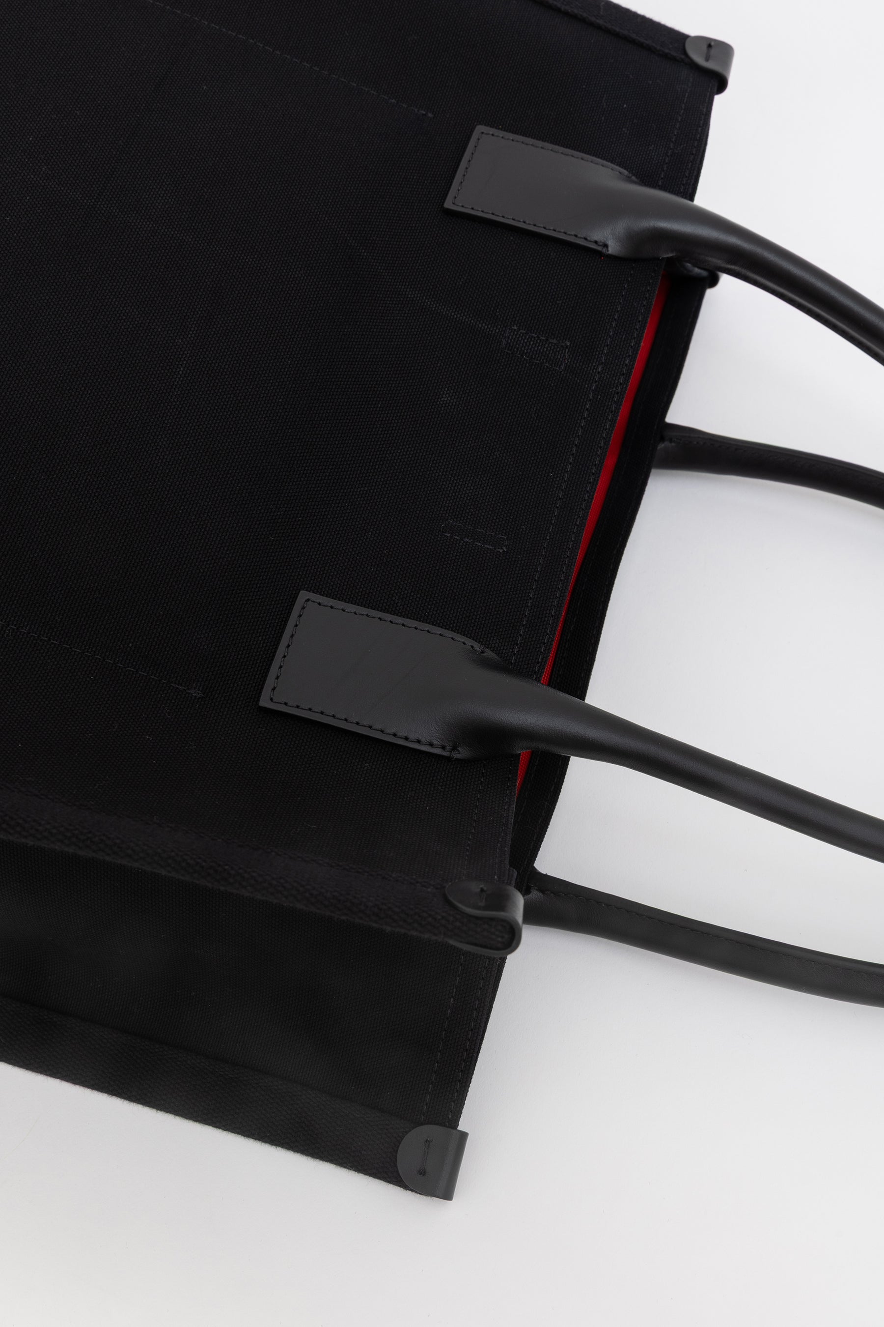 Nastroloubi Large Tote Bag
