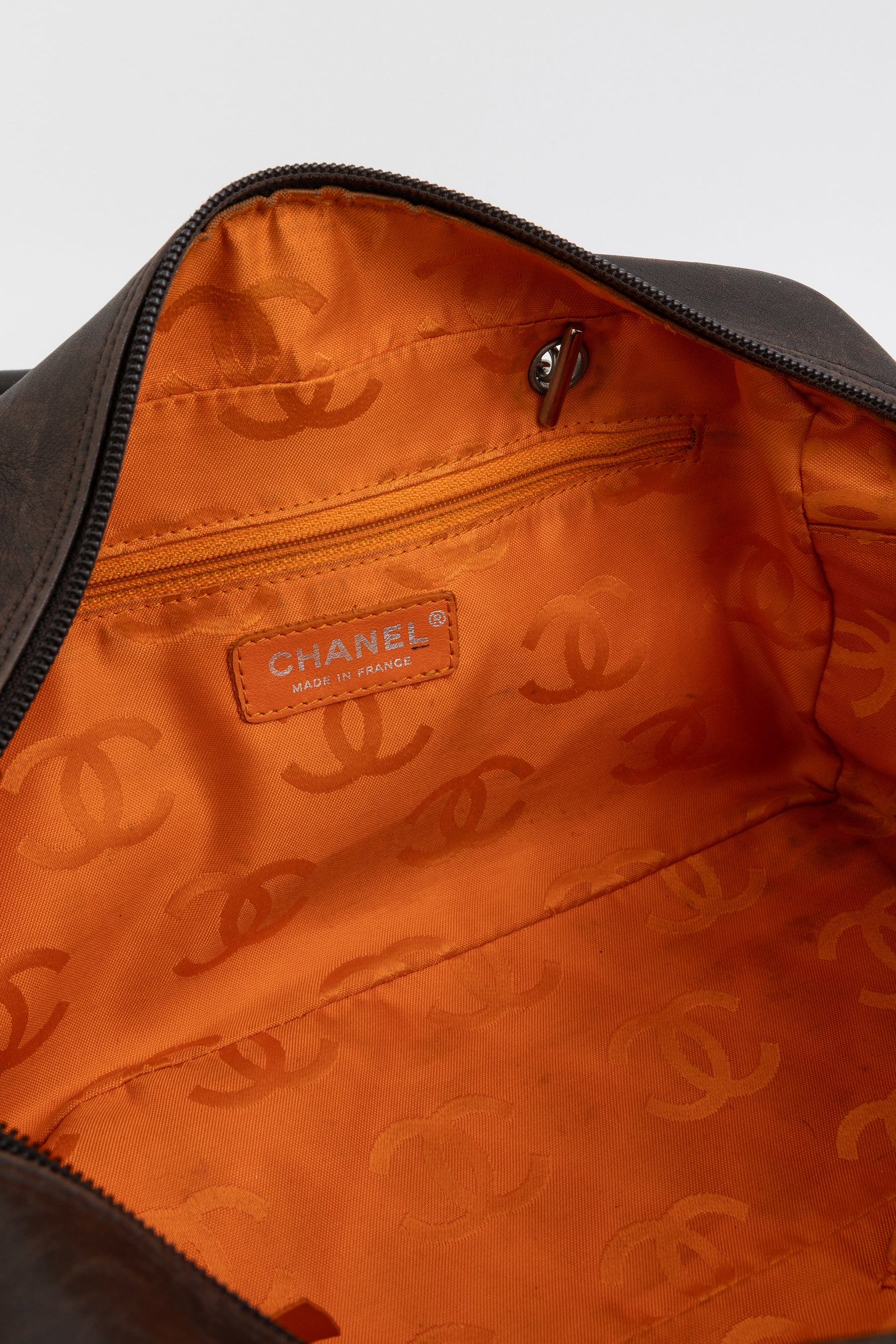 Quilted Shoulder Bowling Bag