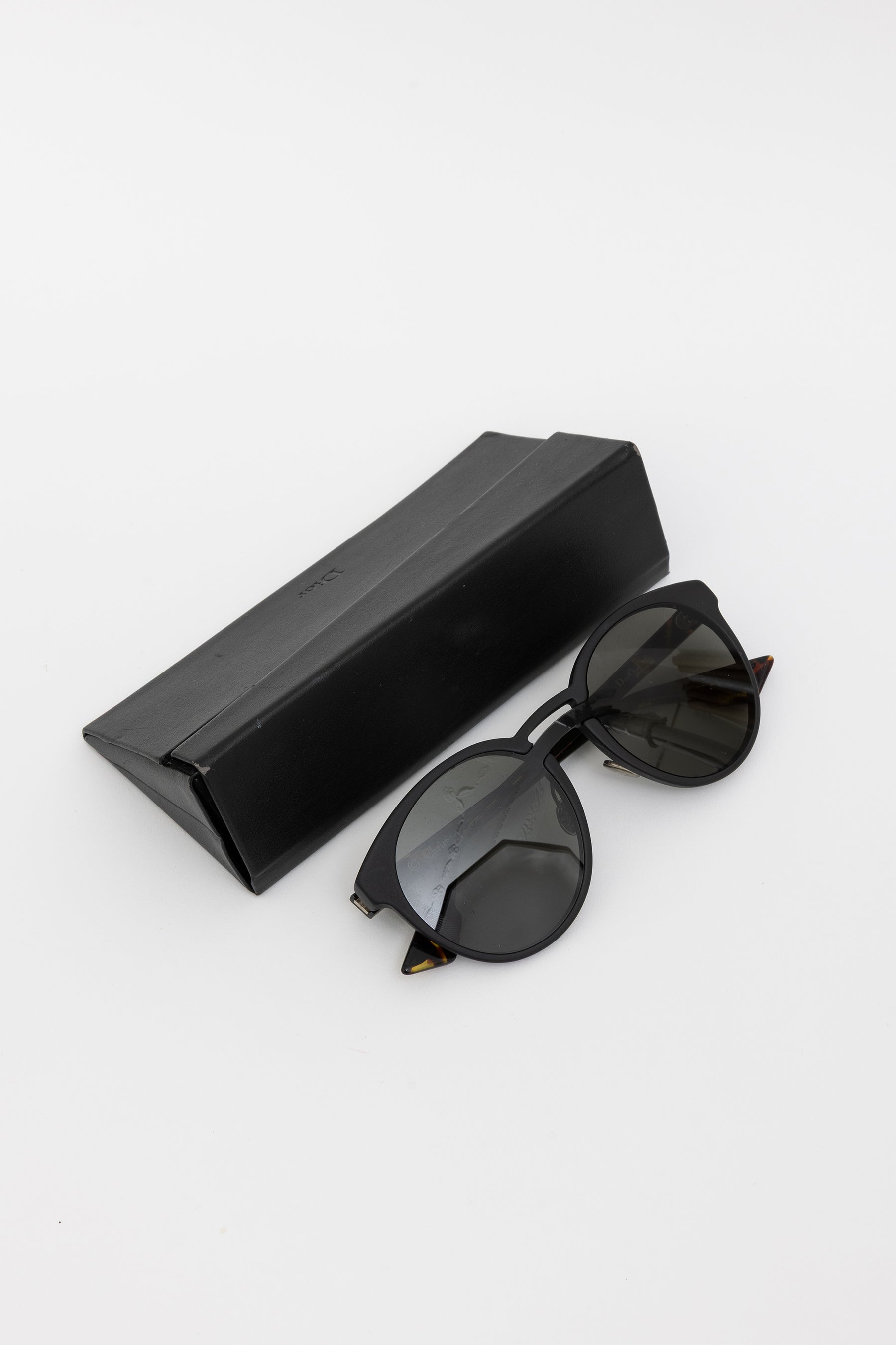 Tortoishell Round Sunglasses