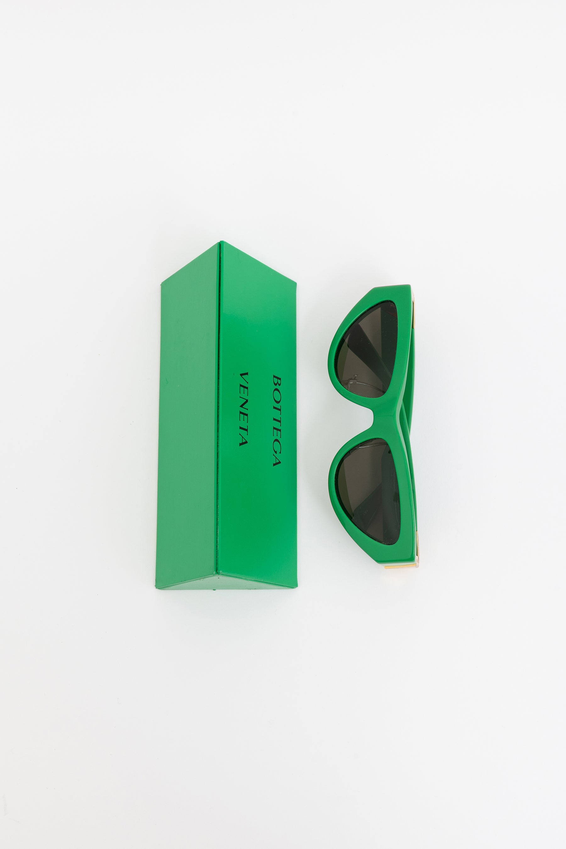 Parakeet Green Cat Eye Sunglasses