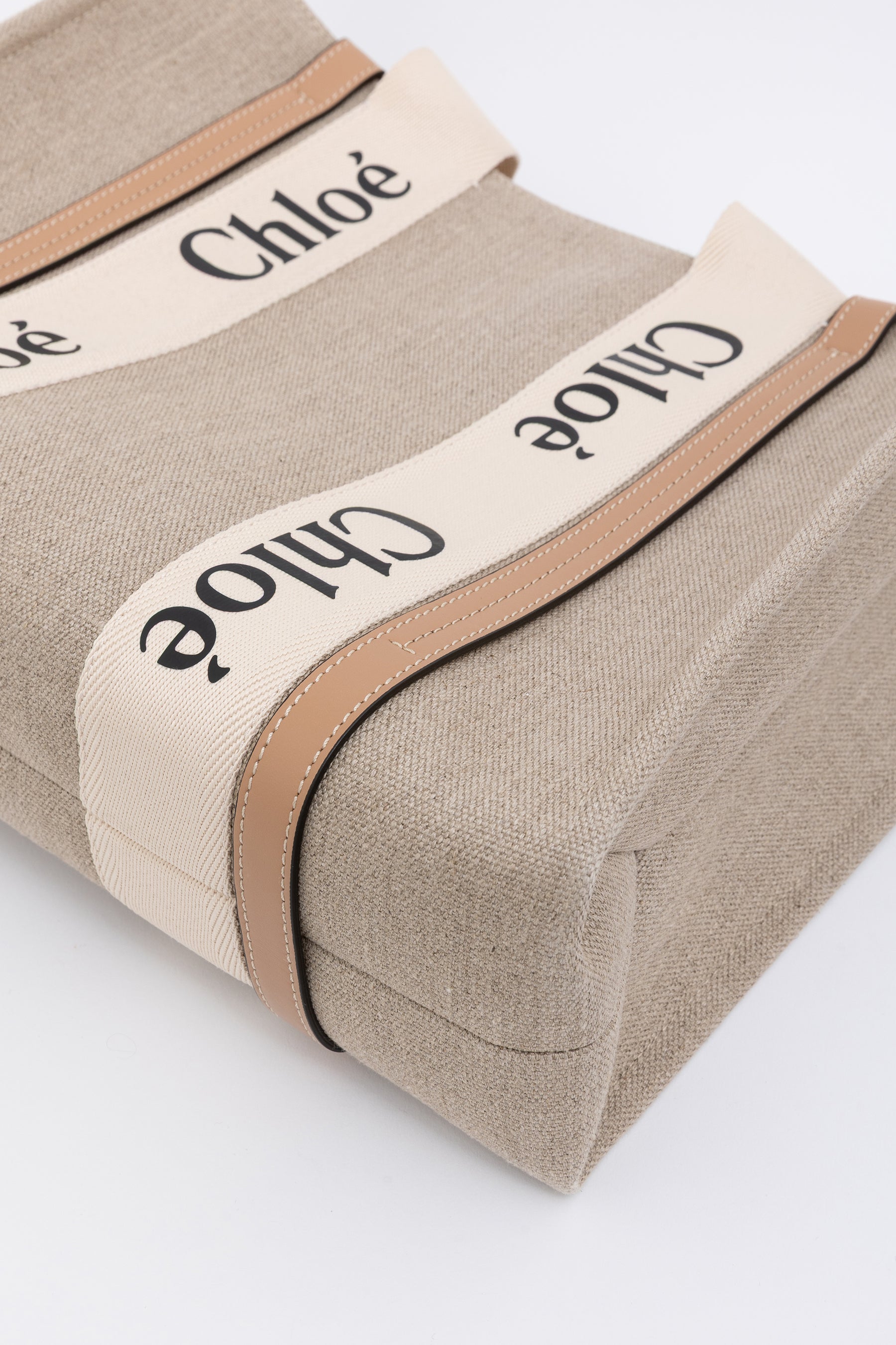 Logo Medium Woody Tote
