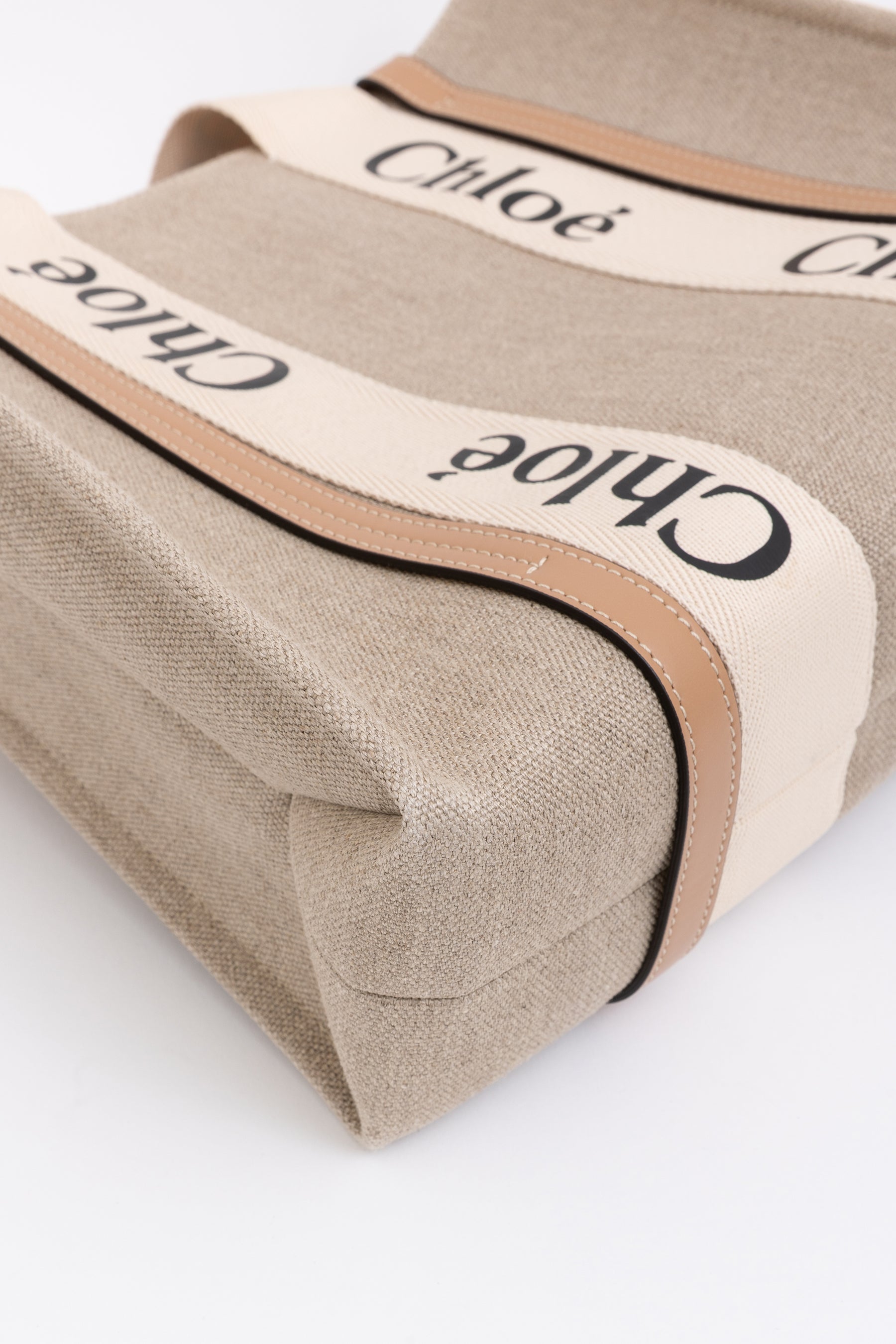 Logo Medium Woody Tote