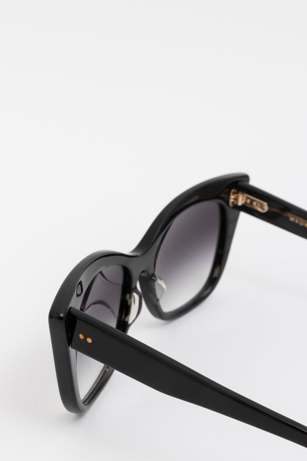 Oversized Cat Eye Sunglasses