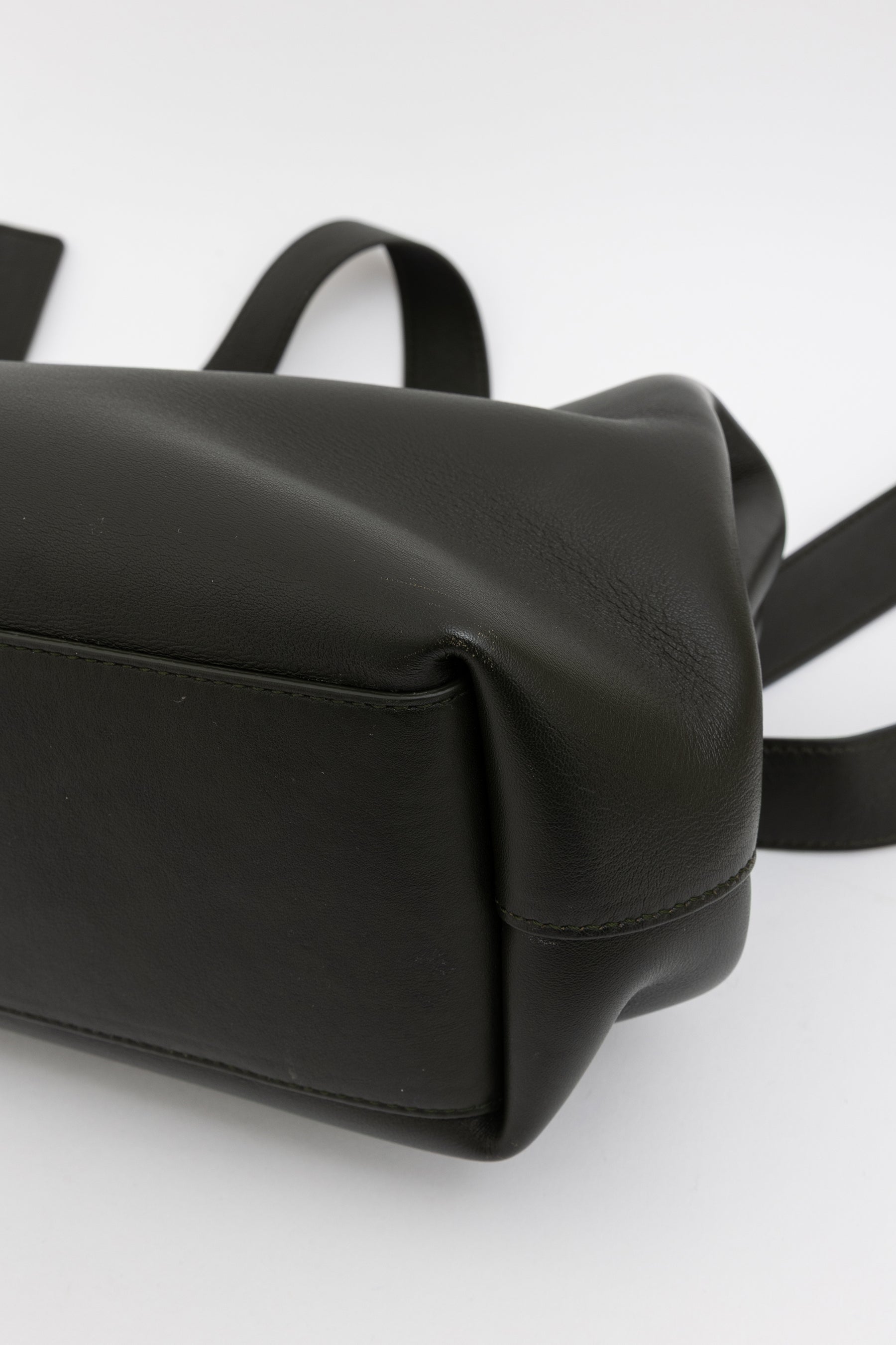 Medium Triangle Point Bag