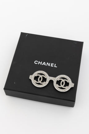 Crystal Embellished Glasses Brooch