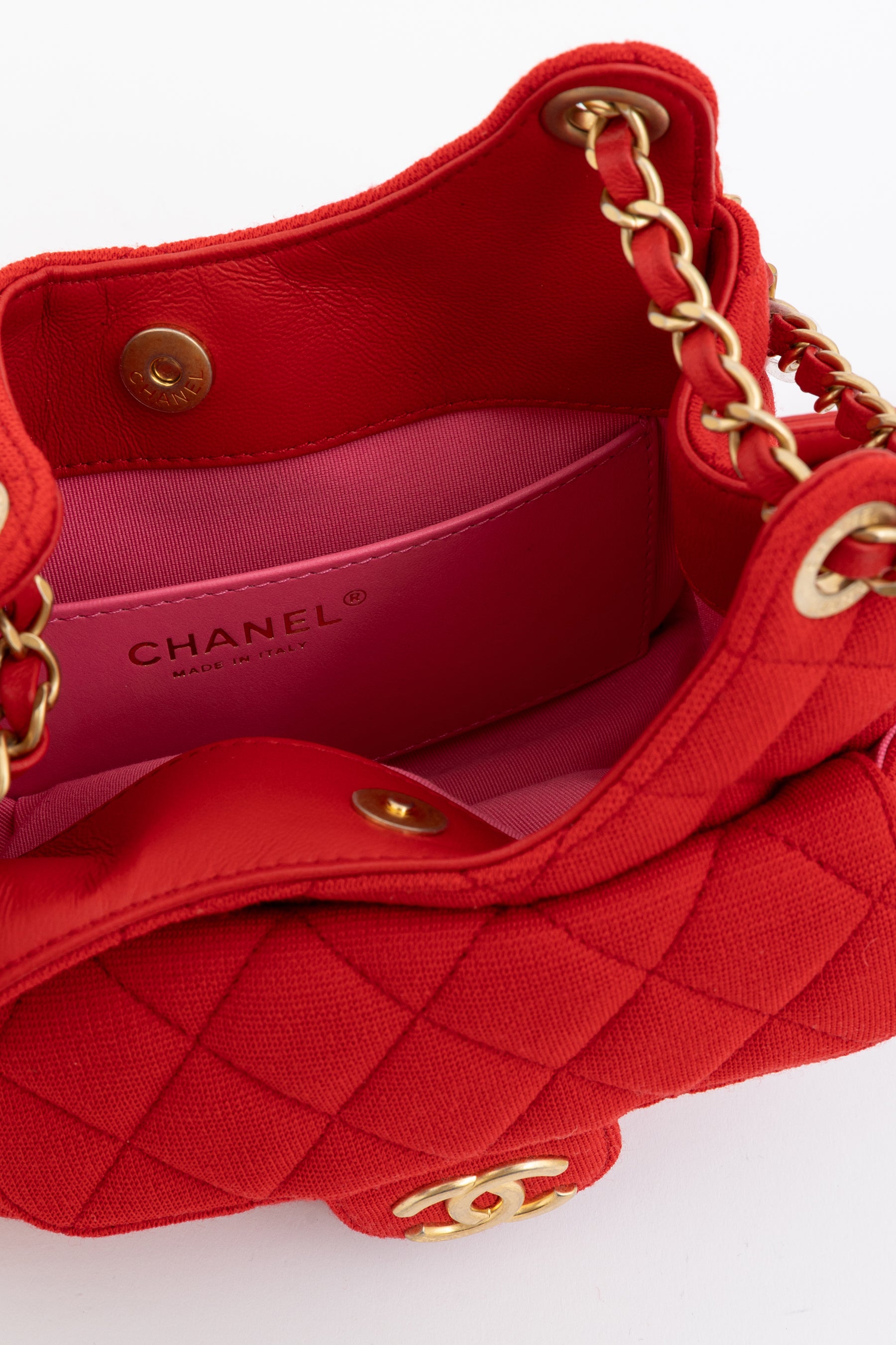 CC Hobo Quilted Jersey Shoulder Bag