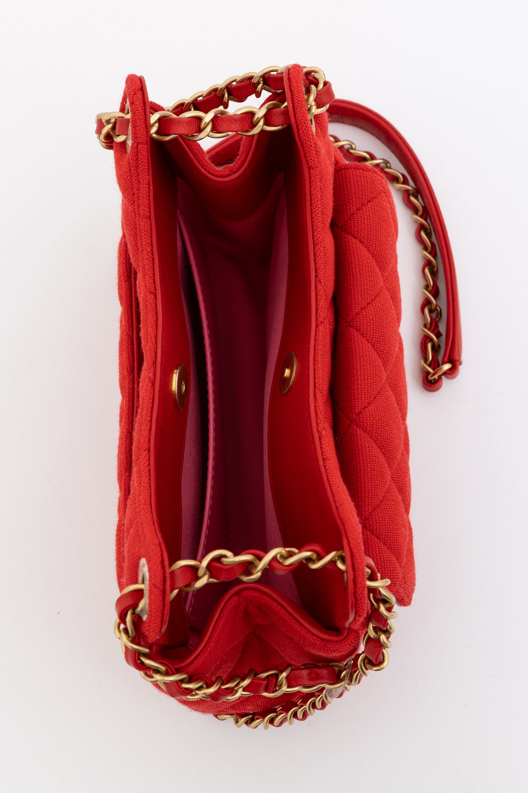 CC Hobo Quilted Jersey Shoulder Bag